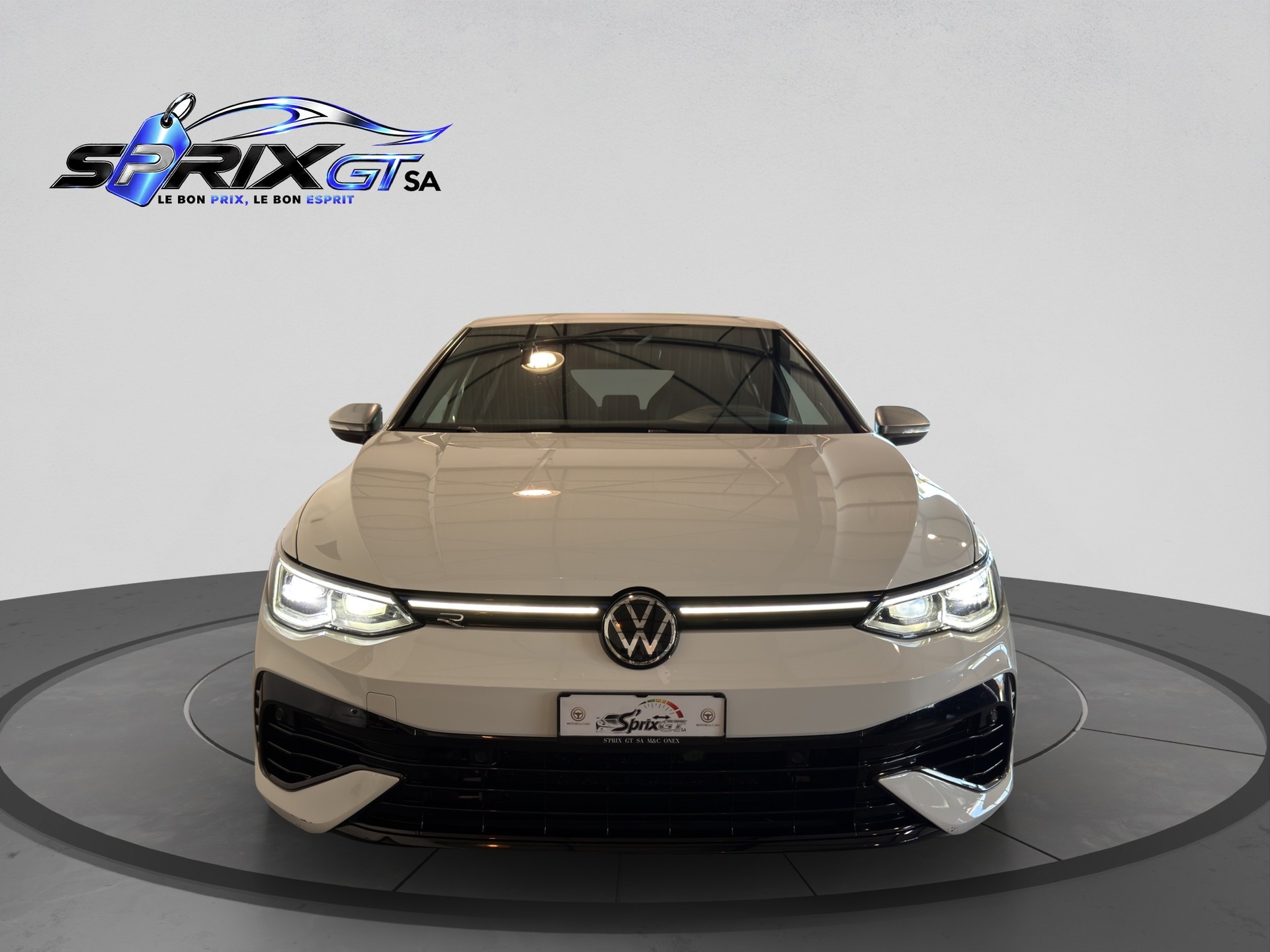 VW Golf 2.0 TSI R DSG 4Motion-image-7