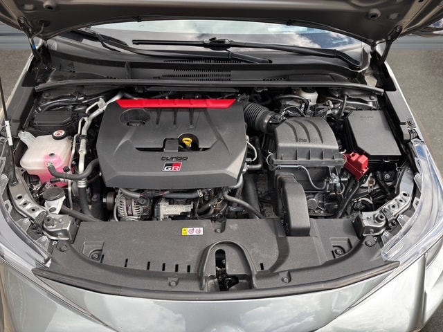 TOYOTA GR Corolla 1.6T AWD Premium Edition-image-11