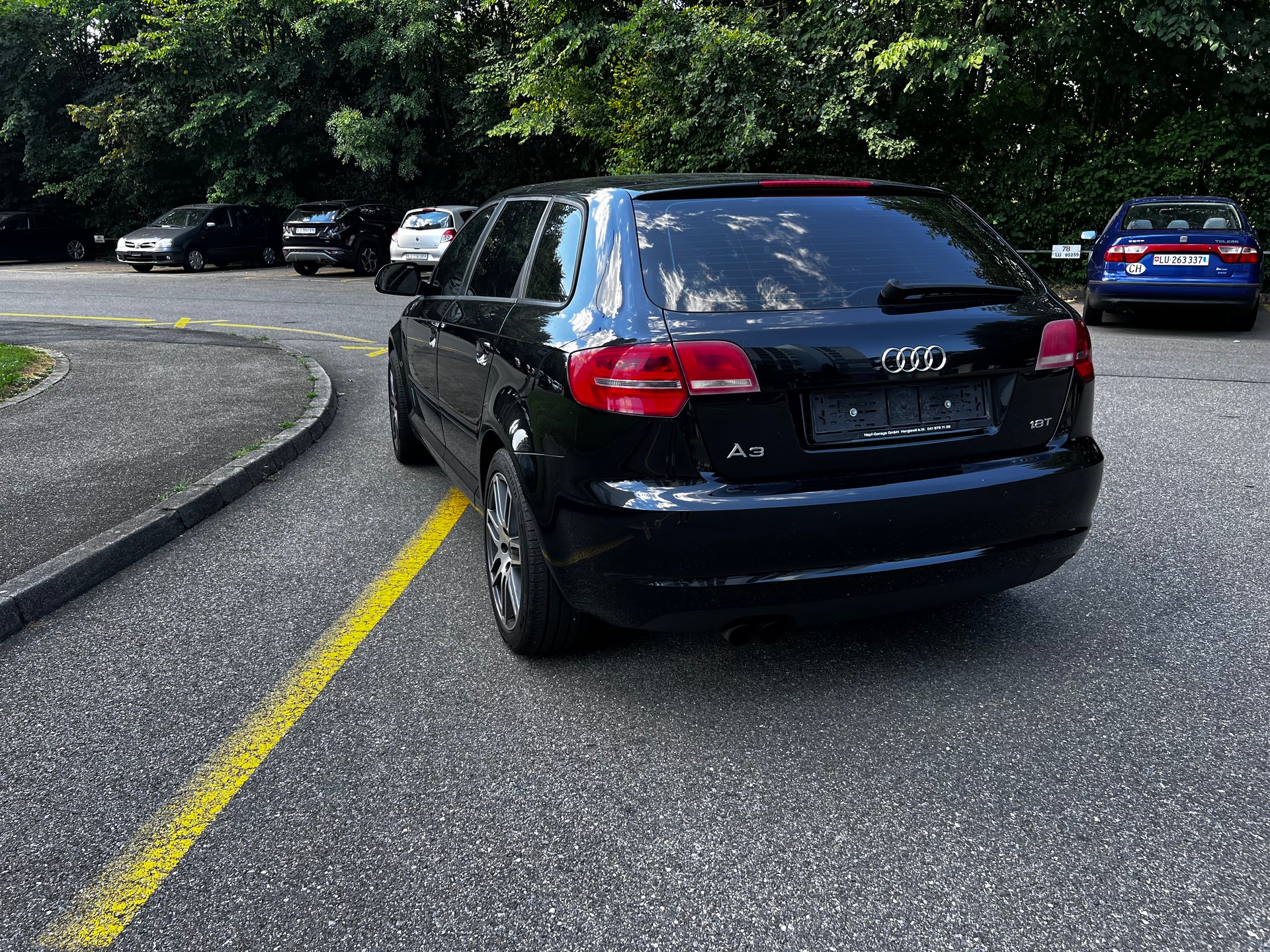 AUDI A3 Sportback 1.8 TFSI Attraction-image-4