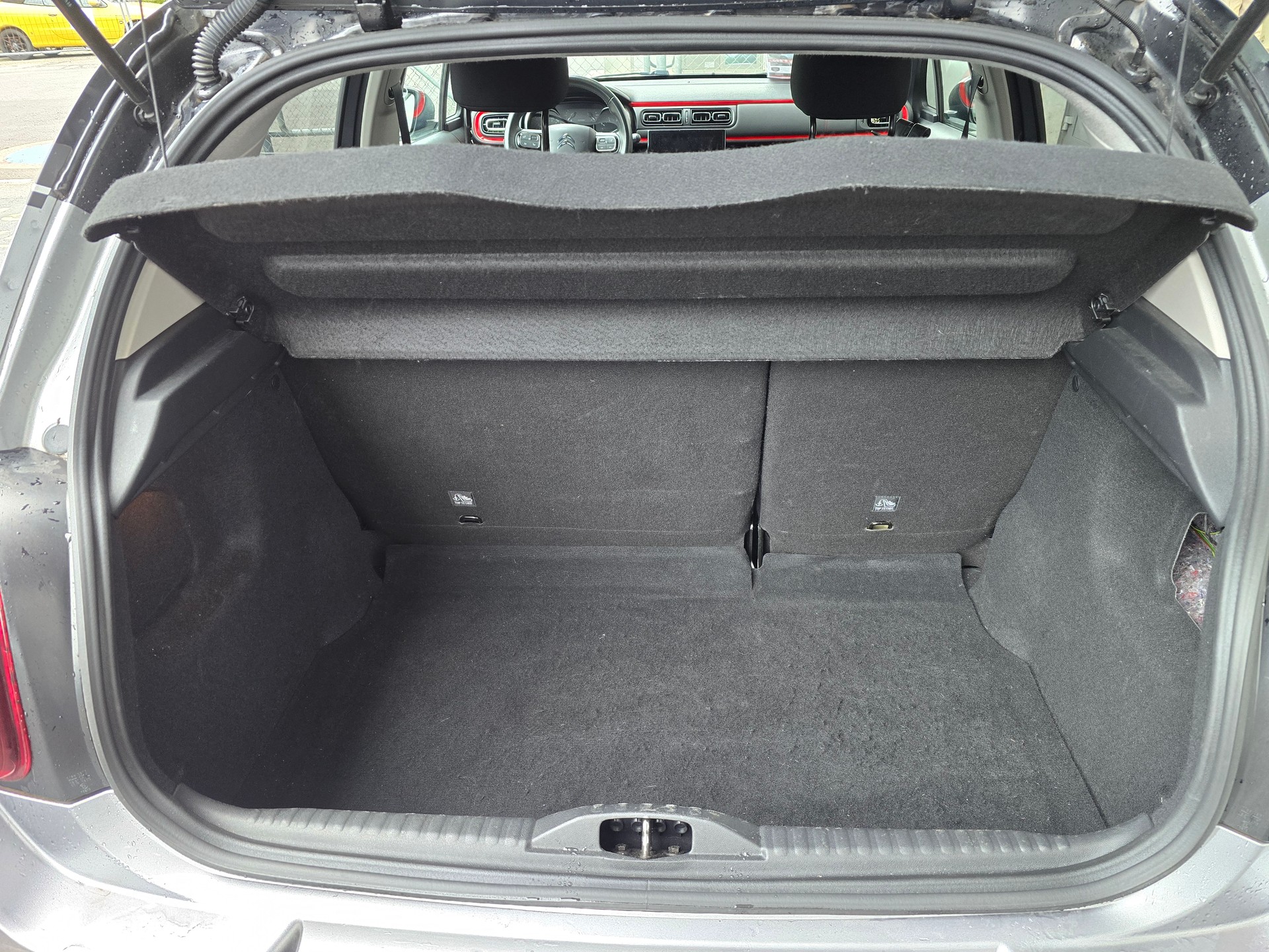 CITROEN C3 1.2i PureTech Shine EAT6-image-12