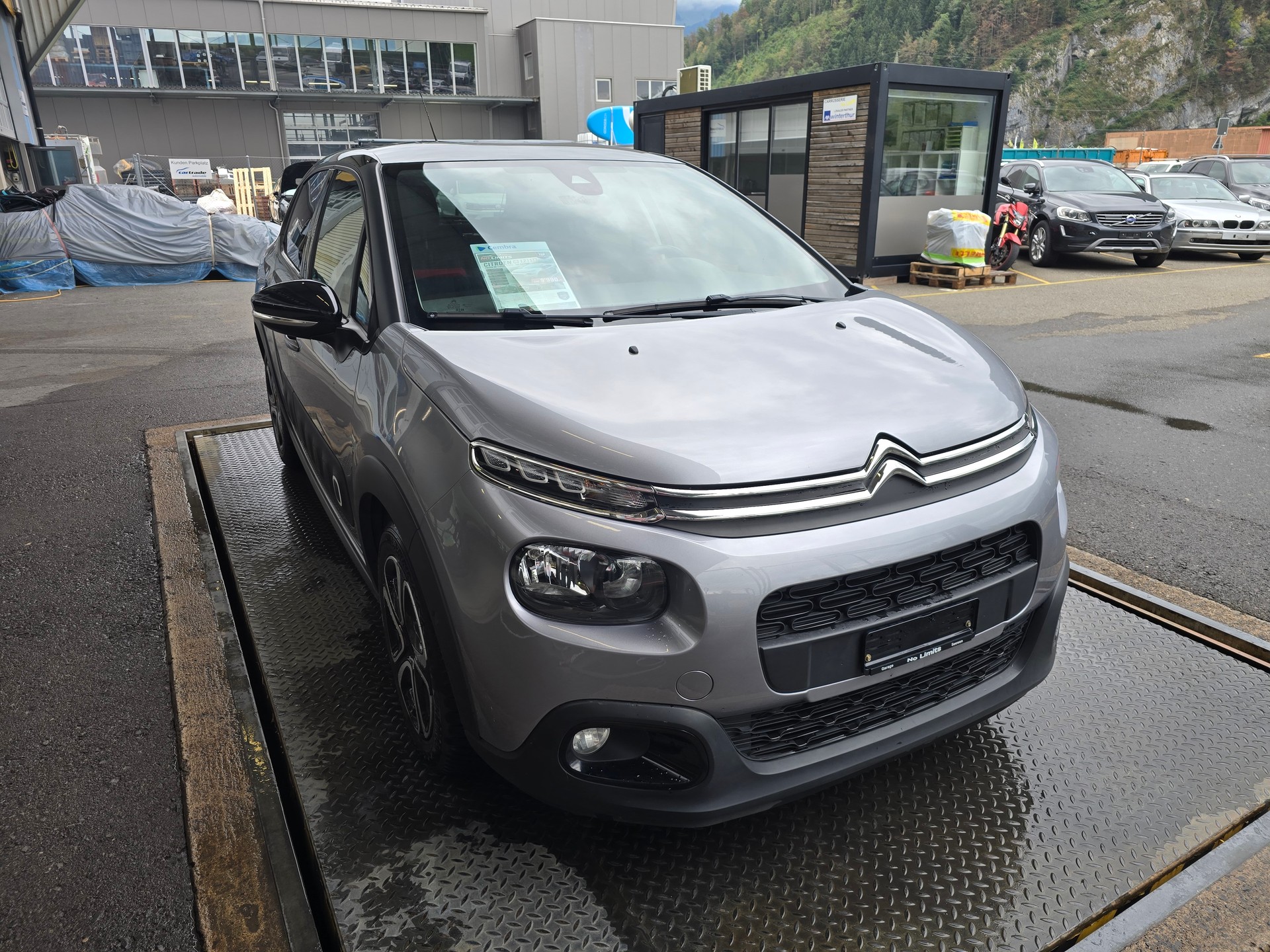 CITROEN C3 1.2i PureTech Shine EAT6-image-6