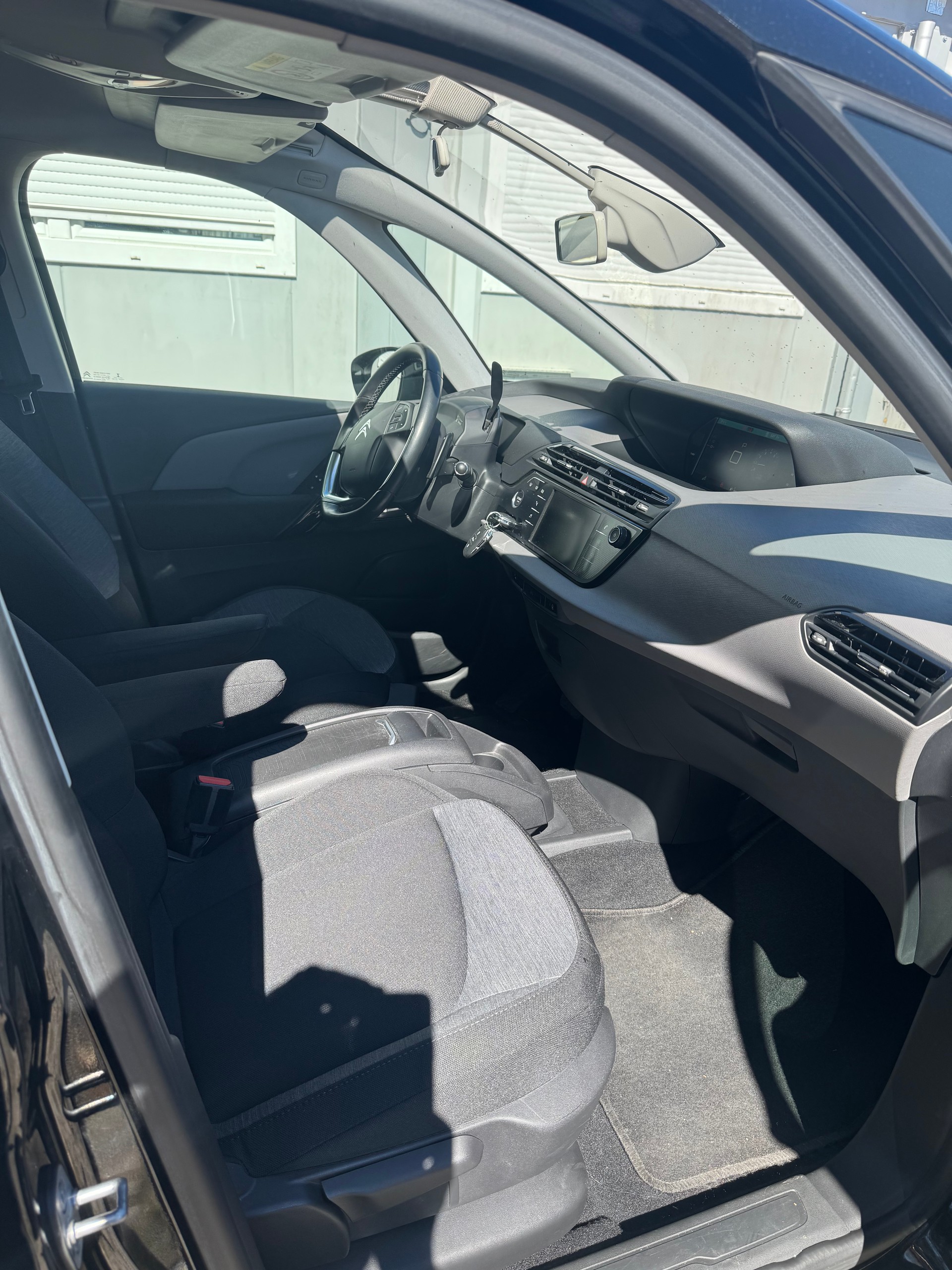 CITROEN C4 Picasso 1.6i 16V THP Feel Edition EAT6-image-8