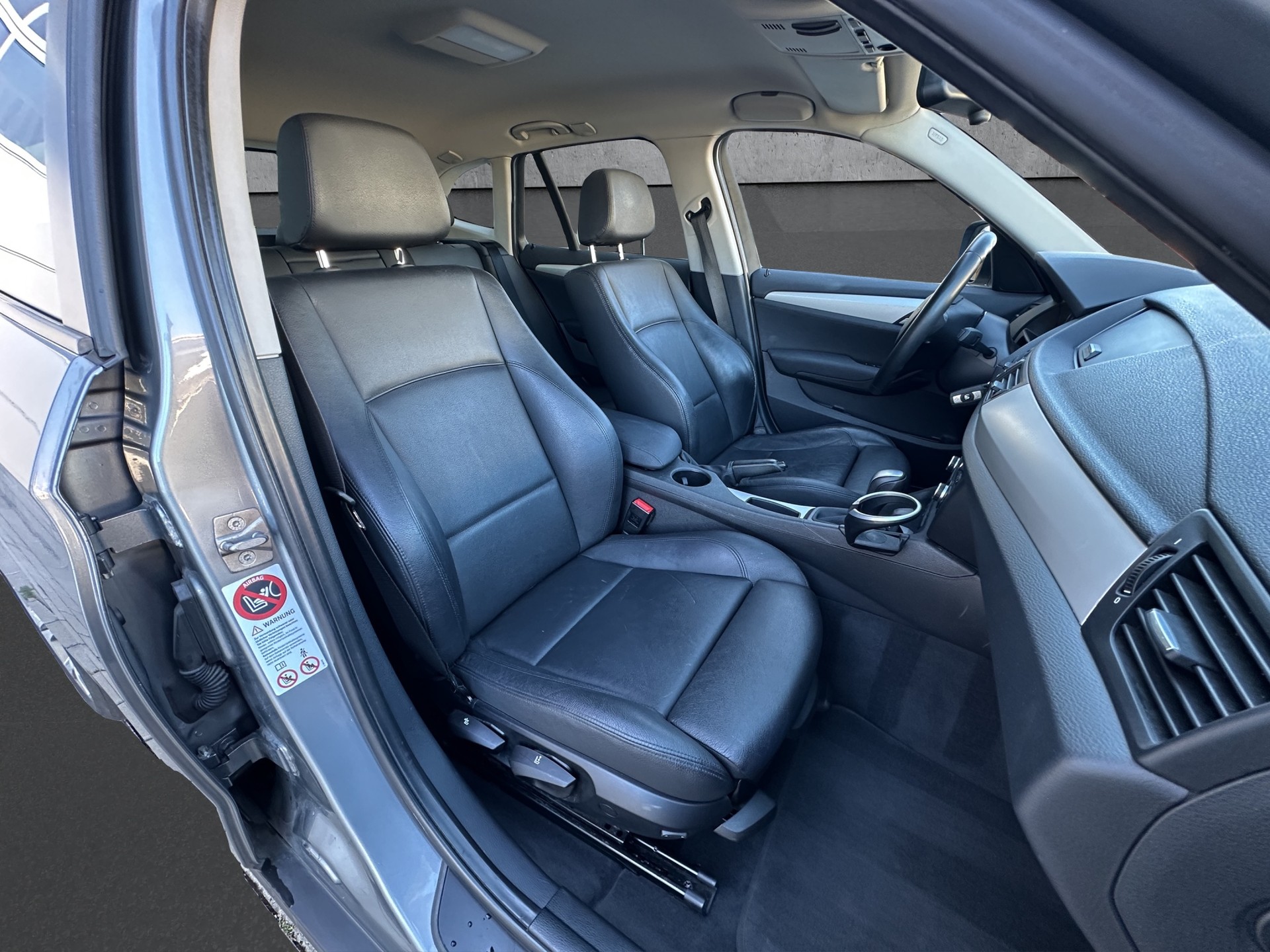 BMW X1 20d xDrive-image-12