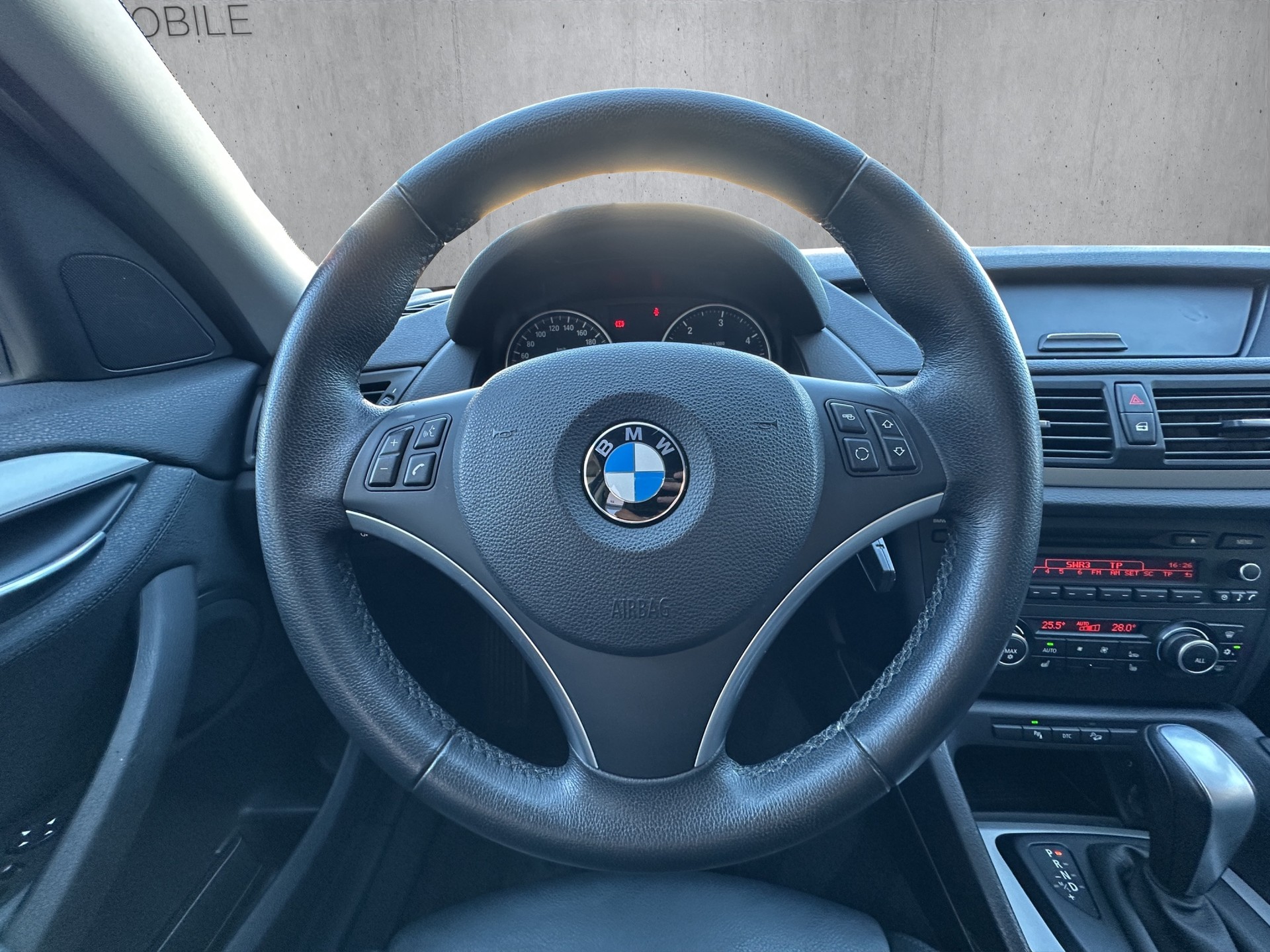 BMW X1 20d xDrive-image-13
