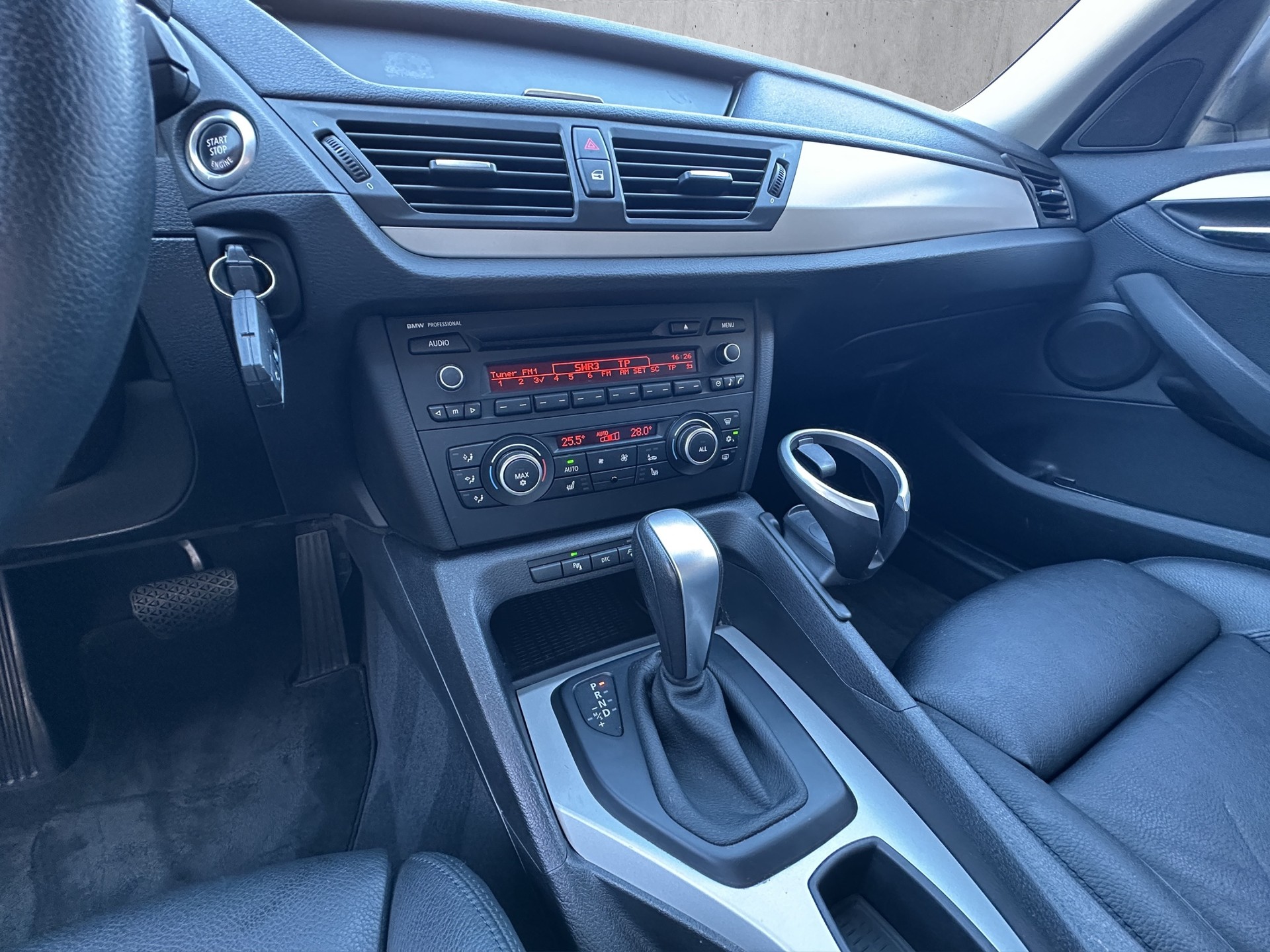 BMW X1 20d xDrive-image-14