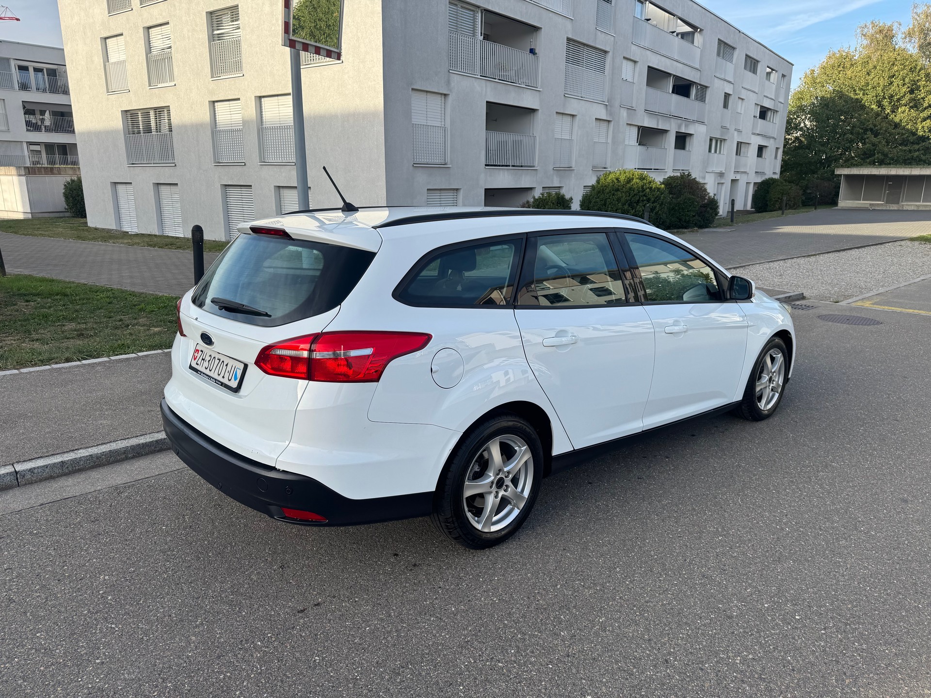 FORD Focus 1.5 TDCi ECOnetic Business-image-4