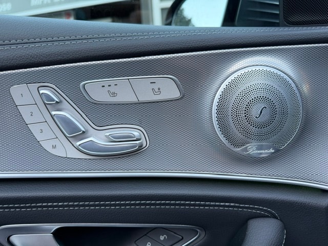 MERCEDES-BENZ E 200 AMG Line 4Matic 9G-Tronic-image-11