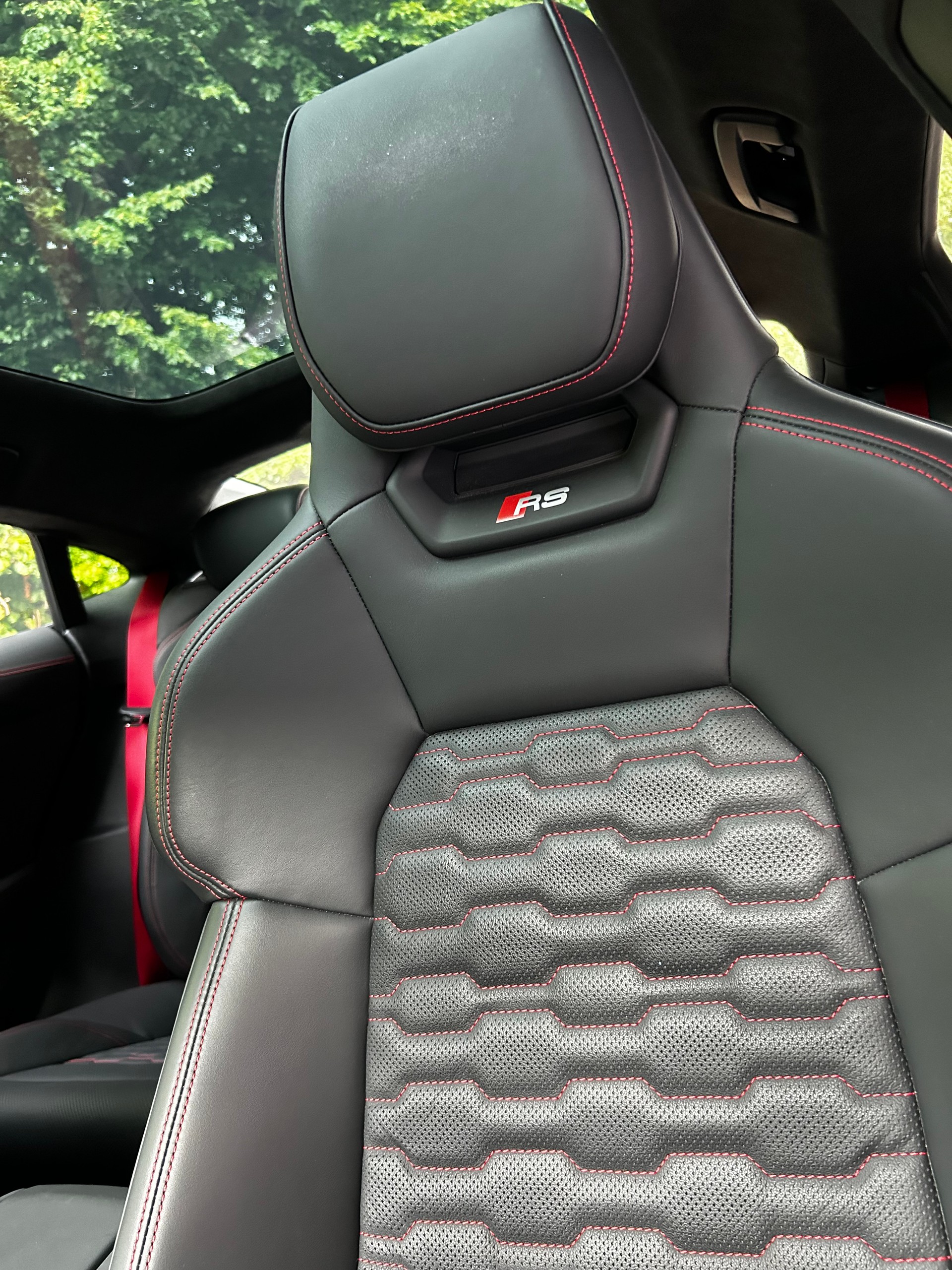 AUDI RS e-tron GT quattro-image-8