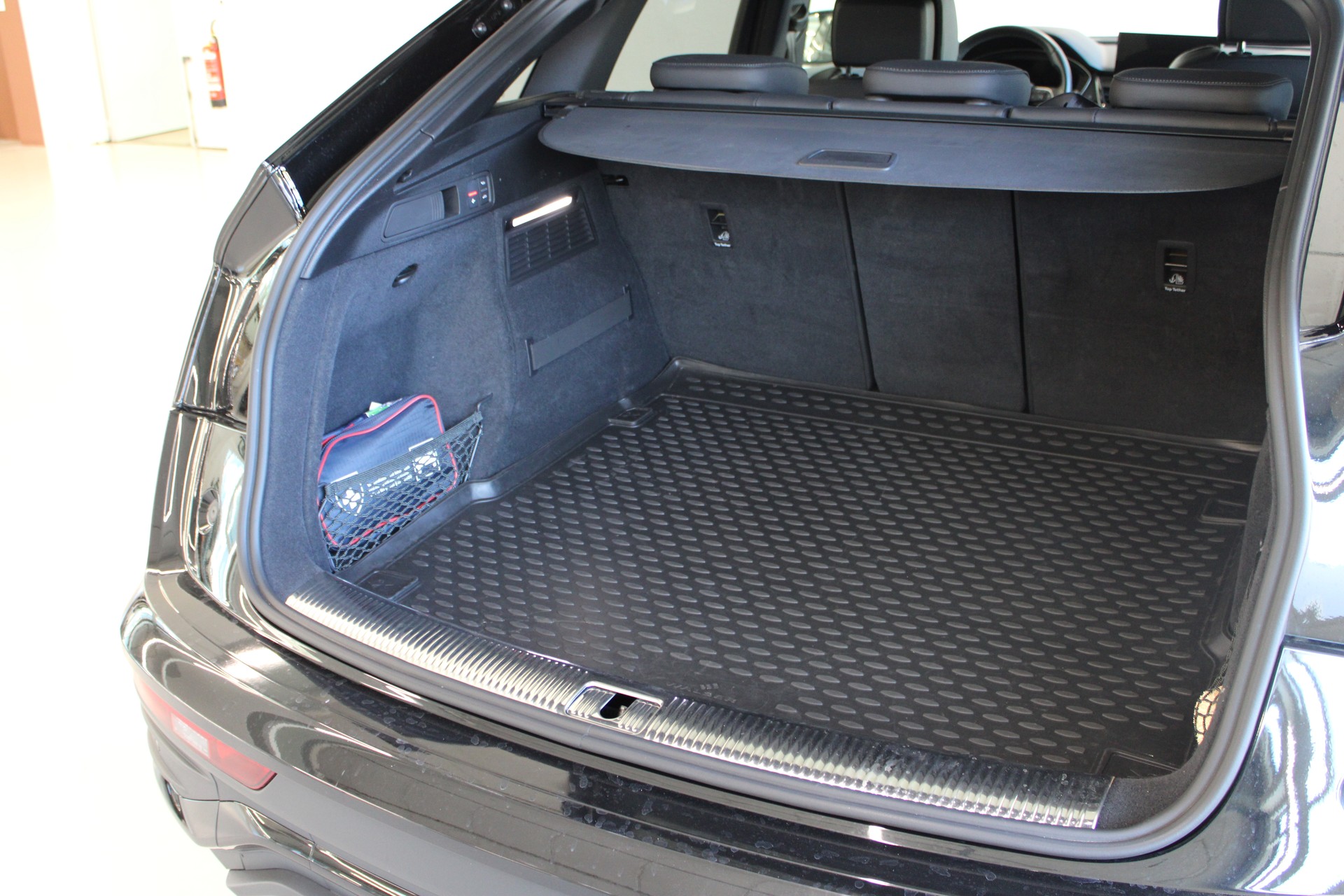 AUDI Q5 Sportback 40 TDI S line quattro S-tronic-image-22