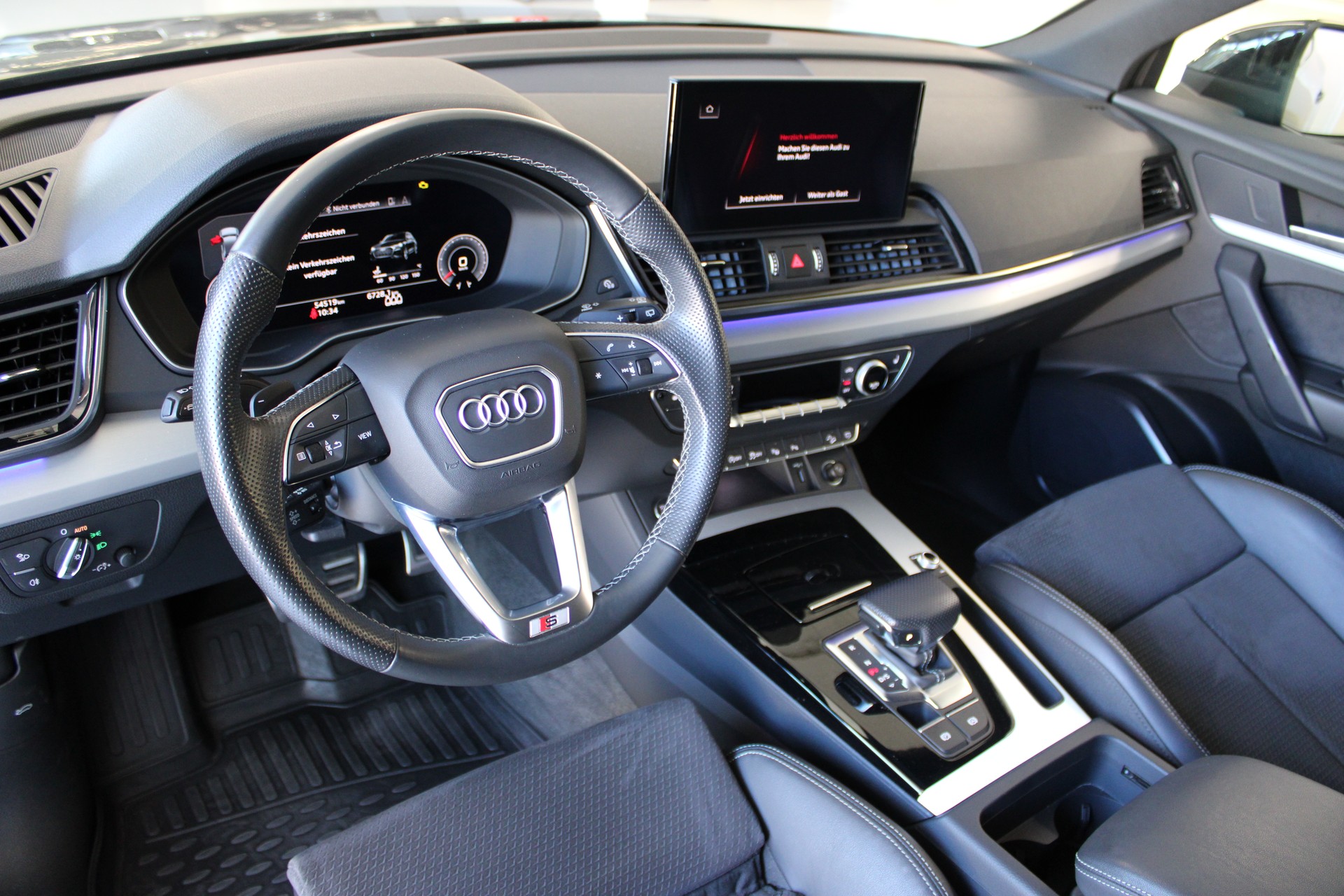 AUDI Q5 Sportback 40 TDI S line quattro S-tronic-image-10