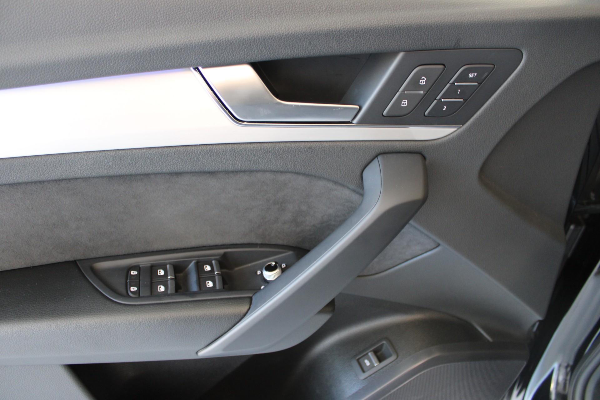 AUDI Q5 Sportback 40 TDI S line quattro S-tronic-image-16