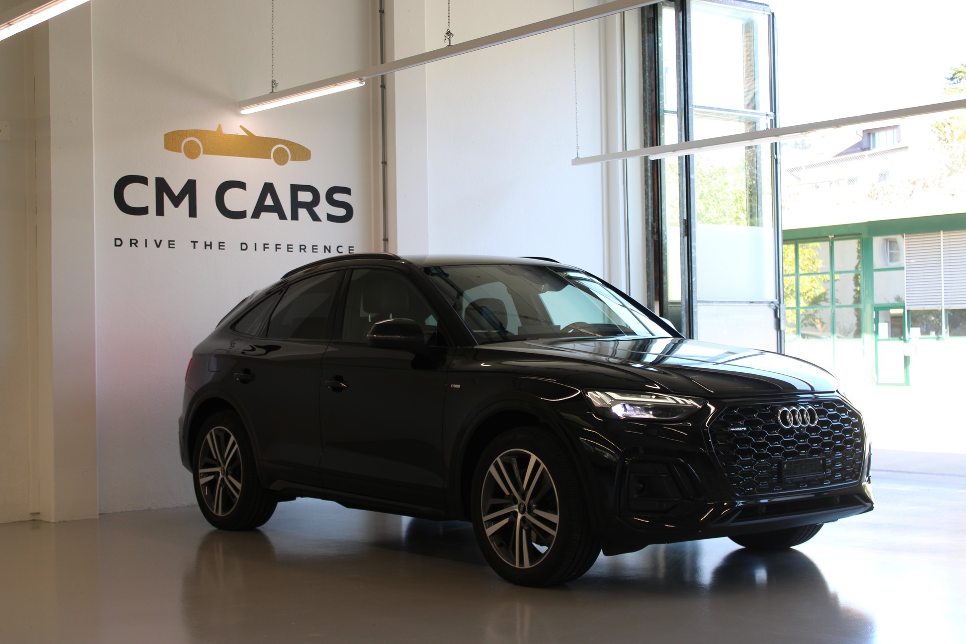 AUDI Q5 Sportback 40 TDI S line quattro S-tronic-image-2