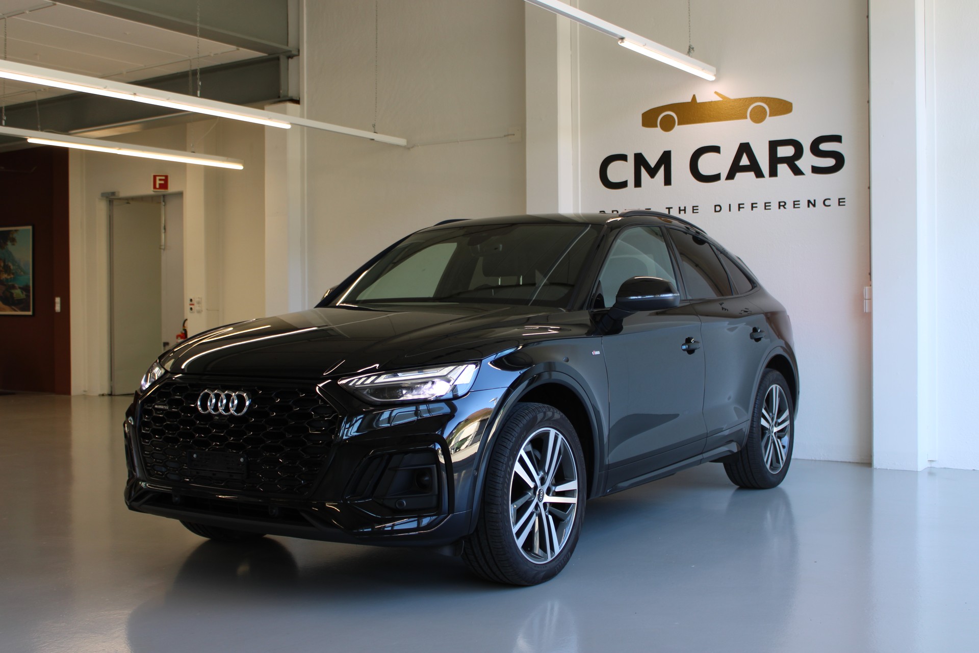 AUDI Q5 Sportback 40 TDI S line quattro S-tronic-image-0