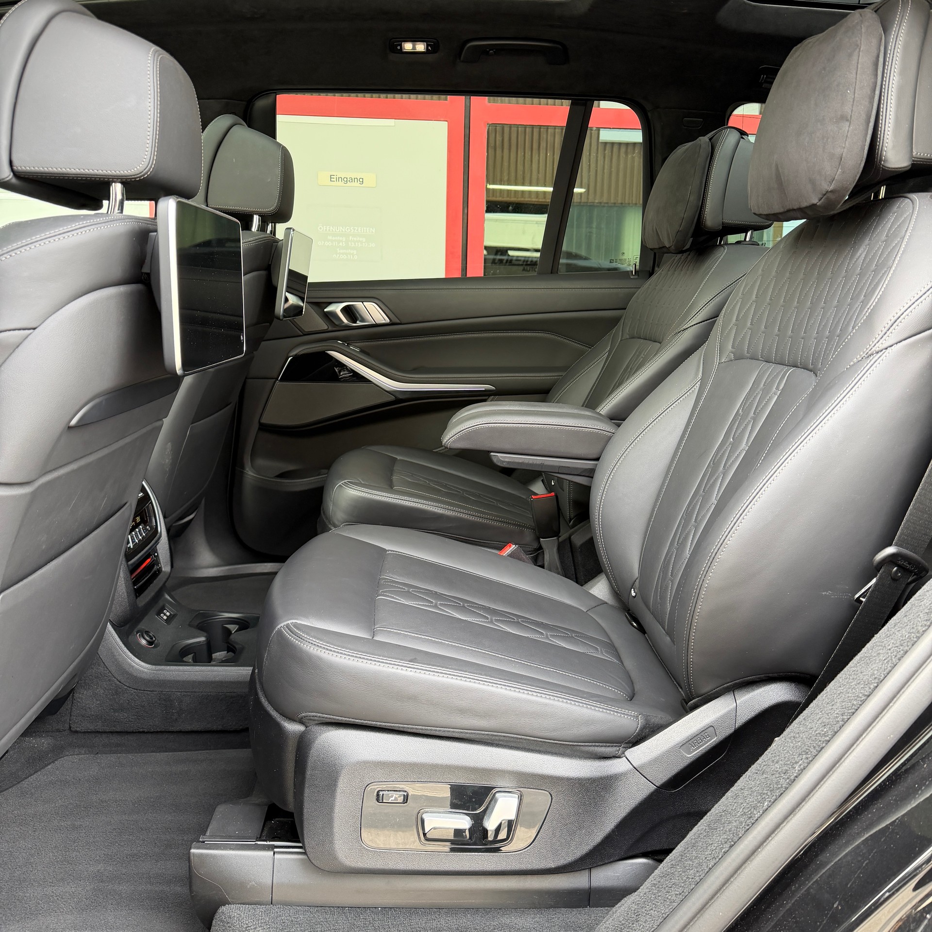 BMW X7 xDrive 48V 40d Steptronic-image-8