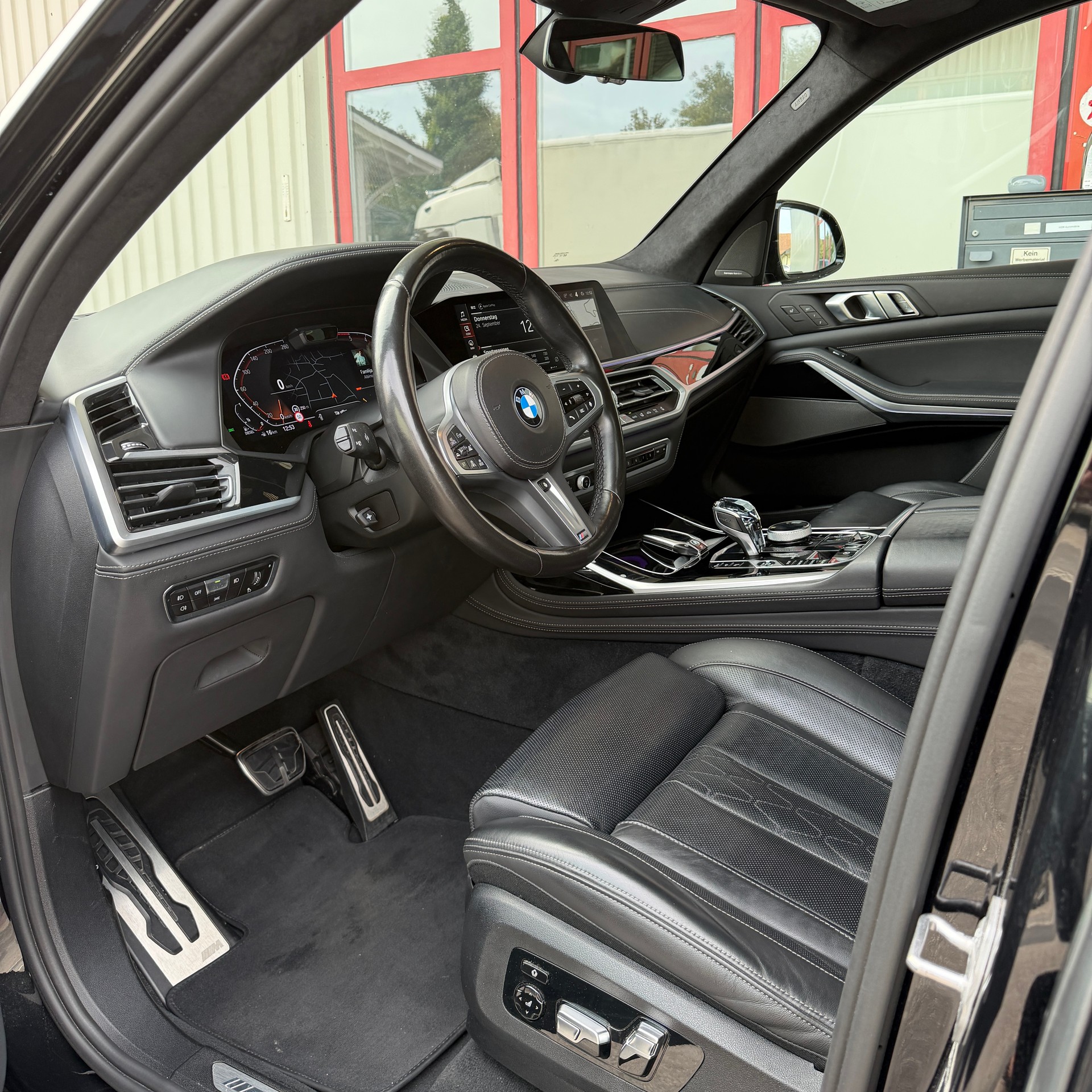 BMW X7 xDrive 48V 40d Steptronic-image-11