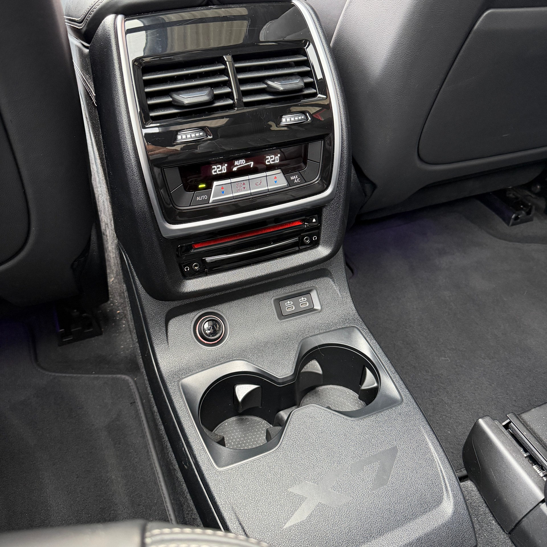 BMW X7 xDrive 48V 40d Steptronic-image-9
