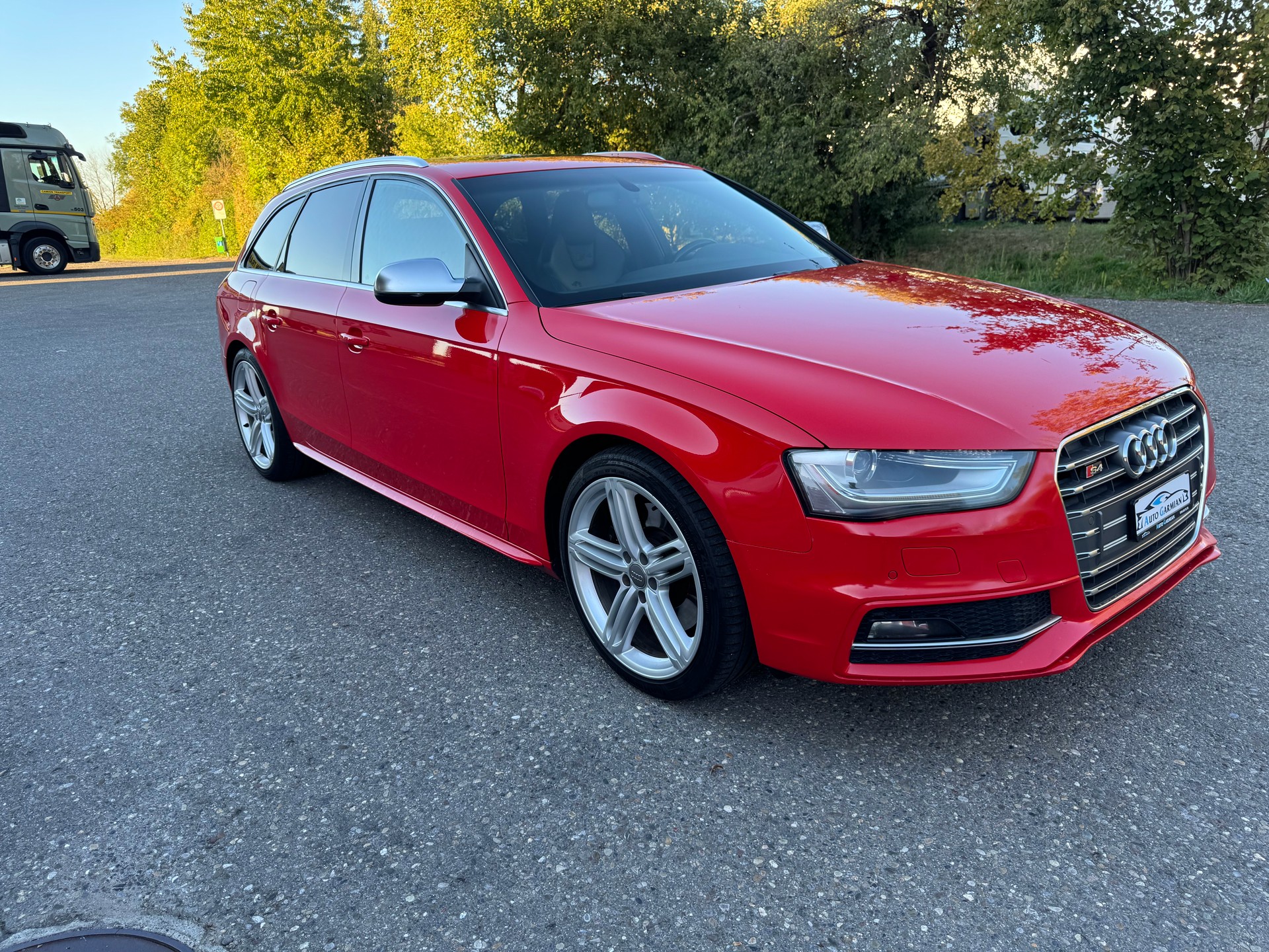 AUDI S4 Avant 3.0 TFSI quattro S-tronic-image-1