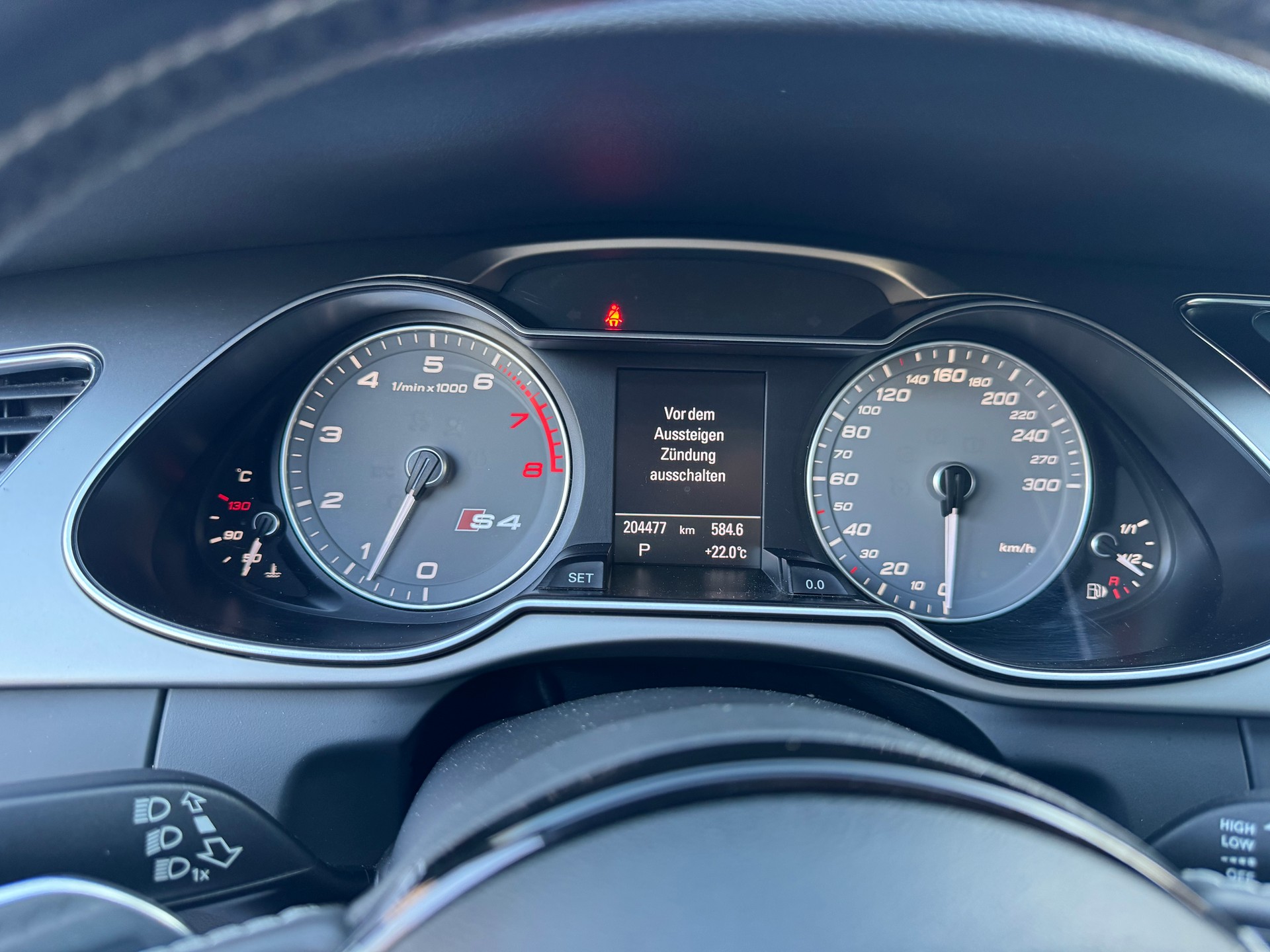 AUDI S4 Avant 3.0 TFSI quattro S-tronic-image-22