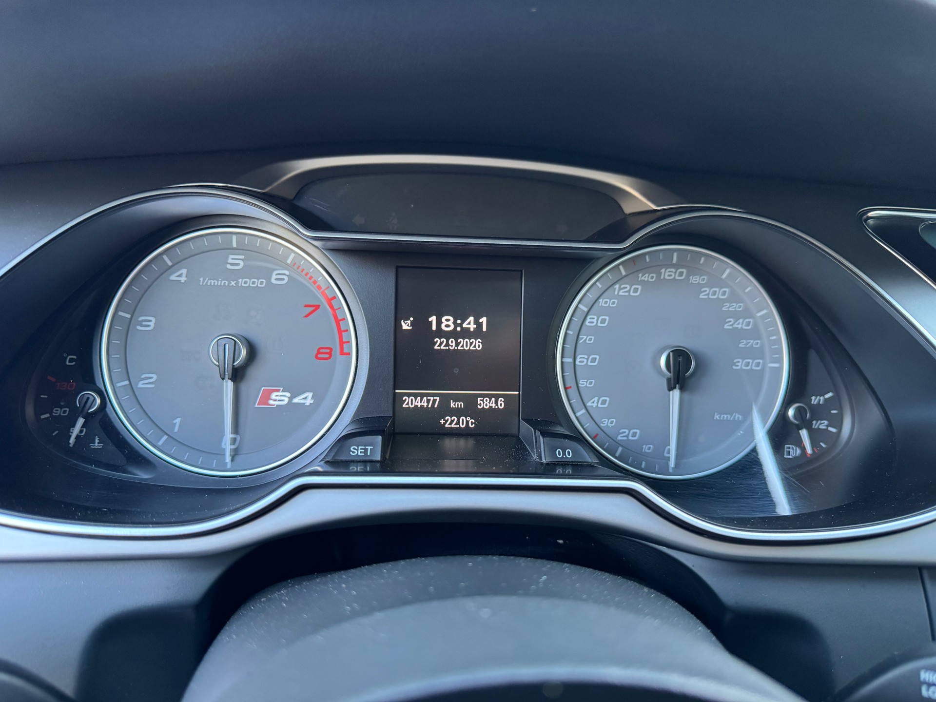 AUDI S4 Avant 3.0 TFSI quattro S-tronic-image-20