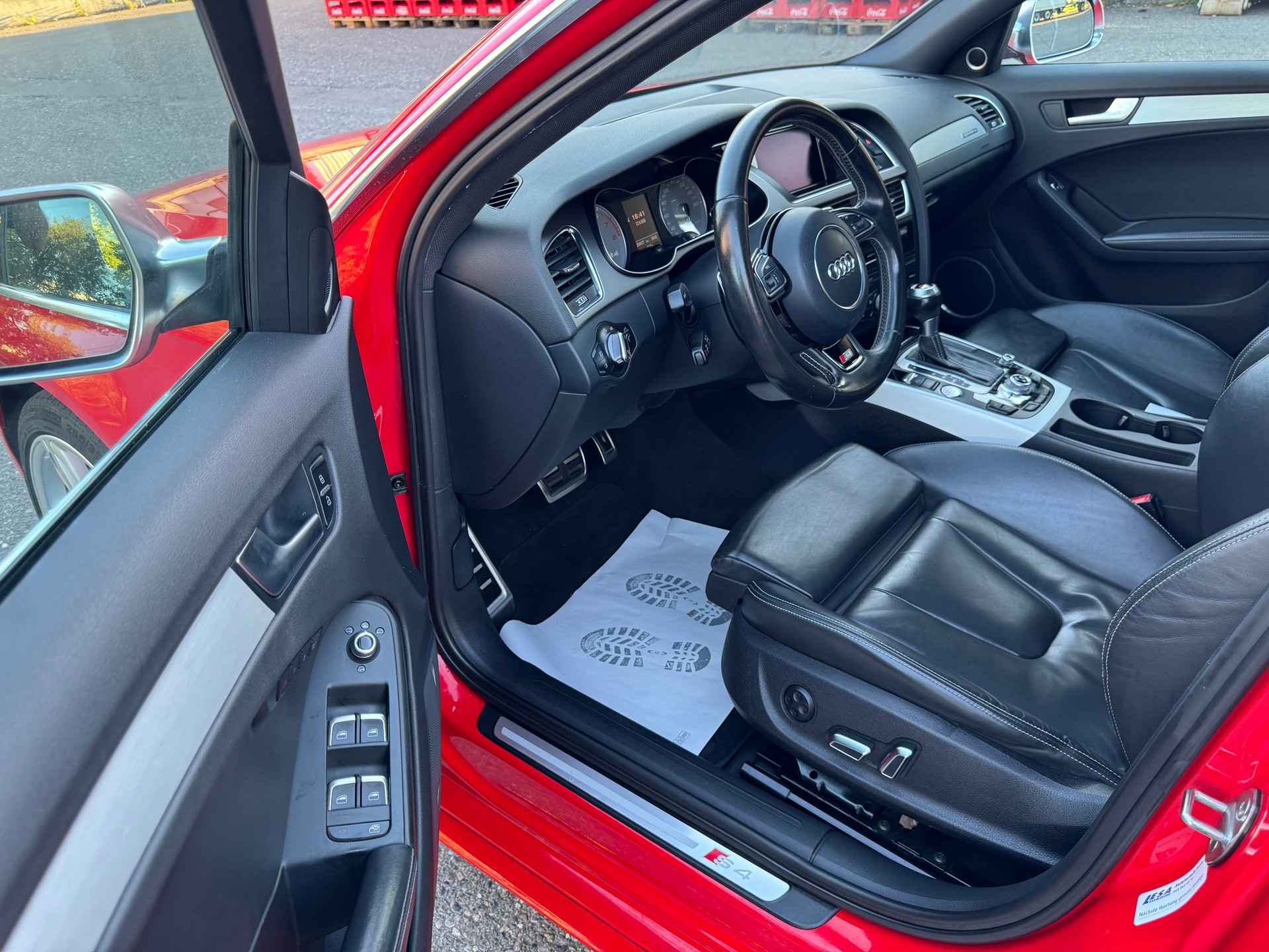 AUDI S4 Avant 3.0 TFSI quattro S-tronic-image-14