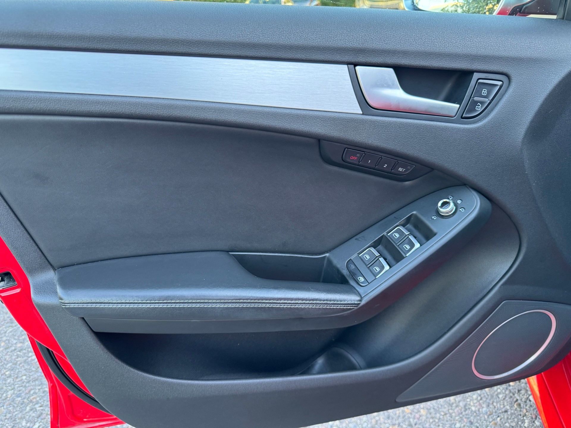 AUDI S4 Avant 3.0 TFSI quattro S-tronic-image-15