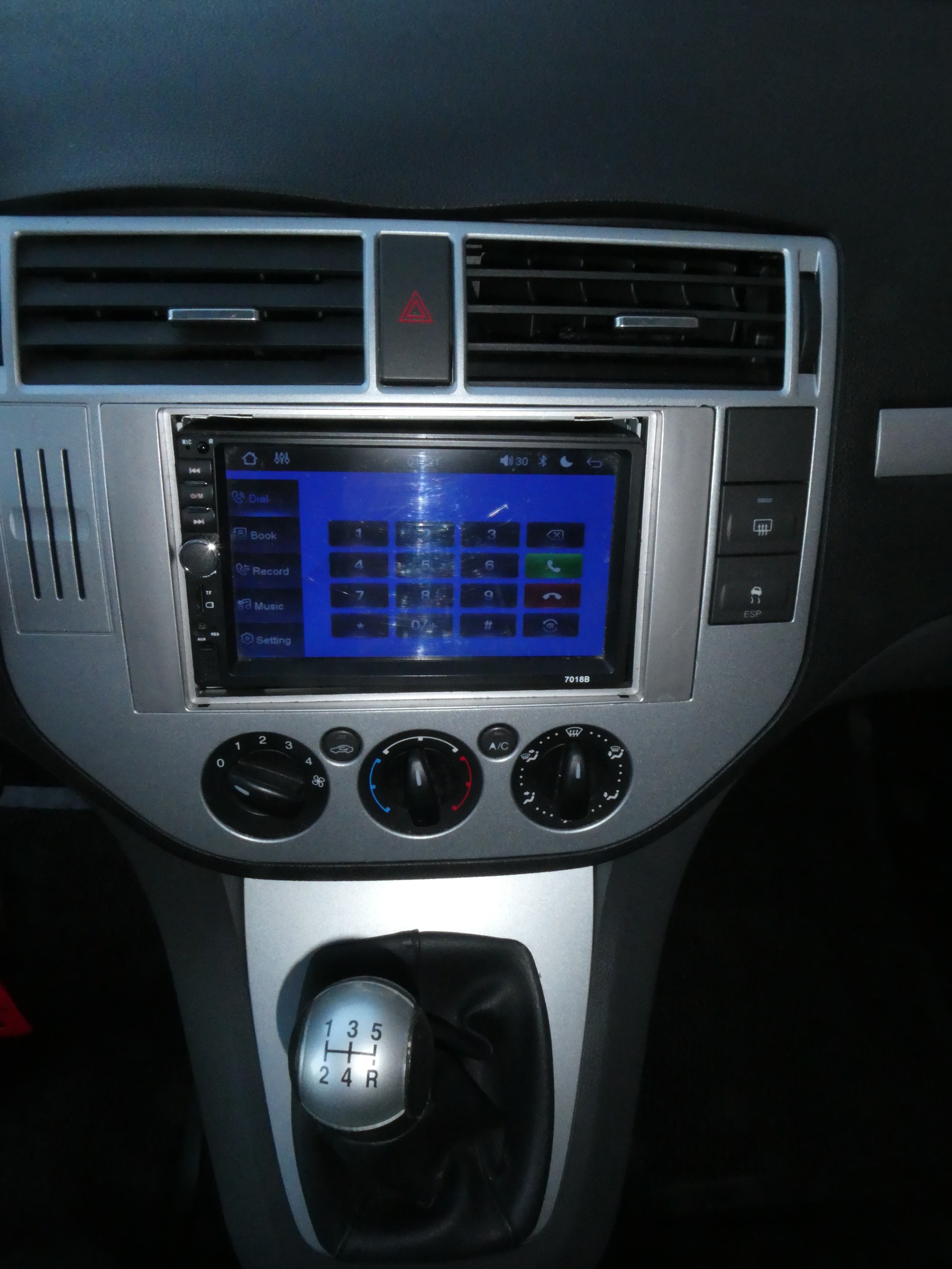FORD Focus C-Max 1.8 Ambiente-image-12
