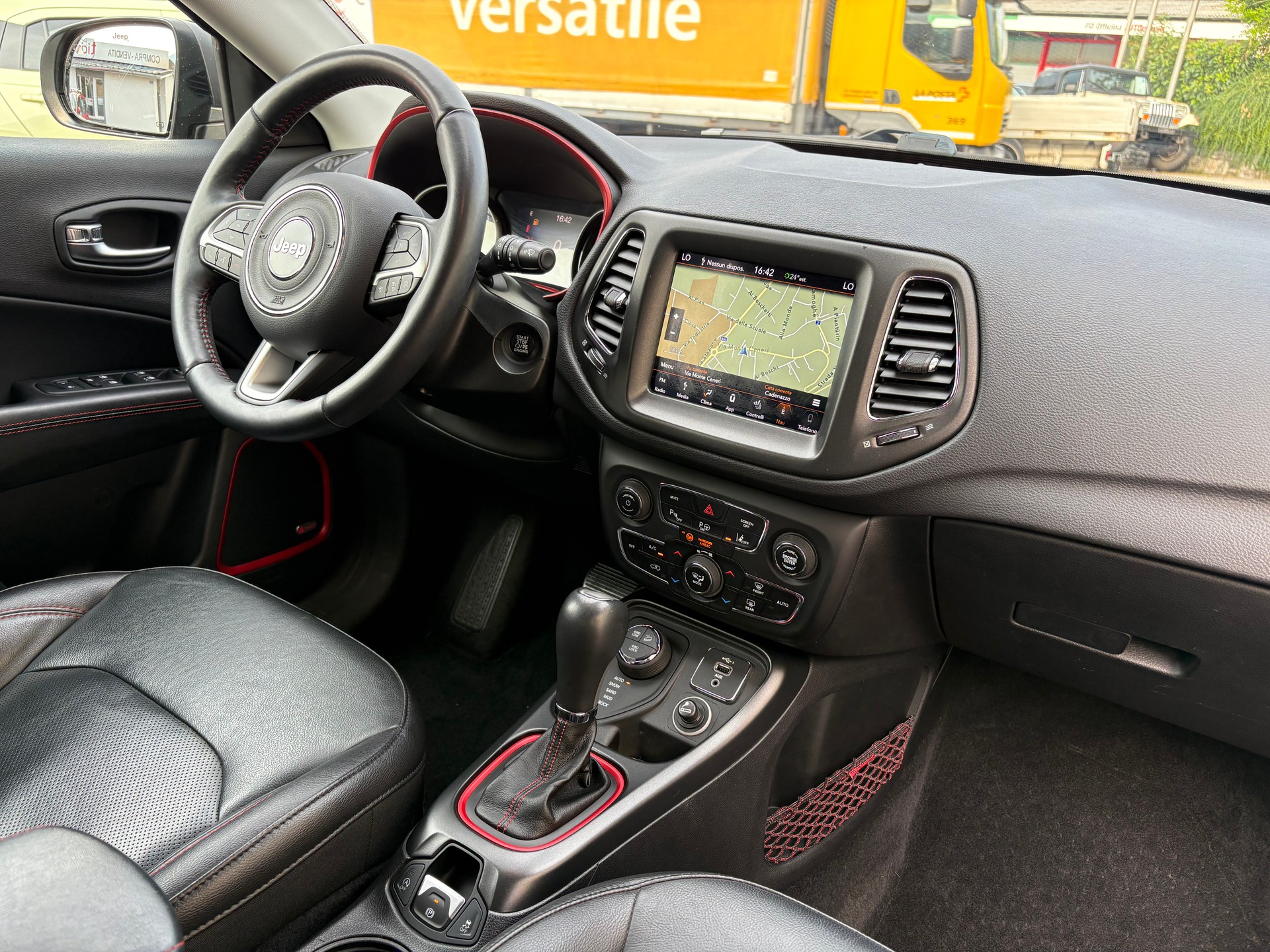 JEEP Compass 2.0CRD Trailhawk AWD 9ATX-image-9