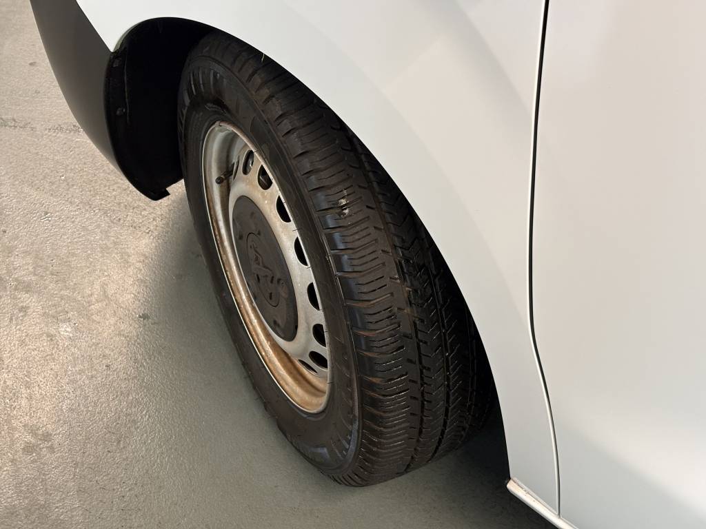 PEUGEOT Expert 1.5 BlueHDi 120 S&S Standard-image-11