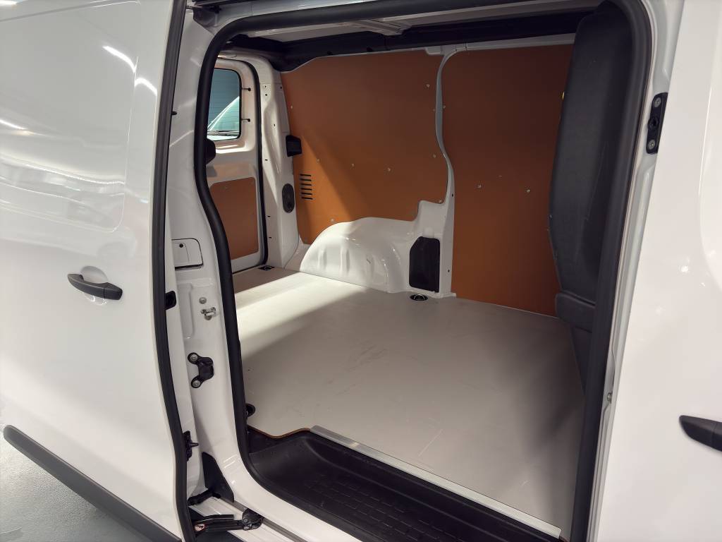 PEUGEOT Expert 1.5 BlueHDi 120 S&S Standard-image-8