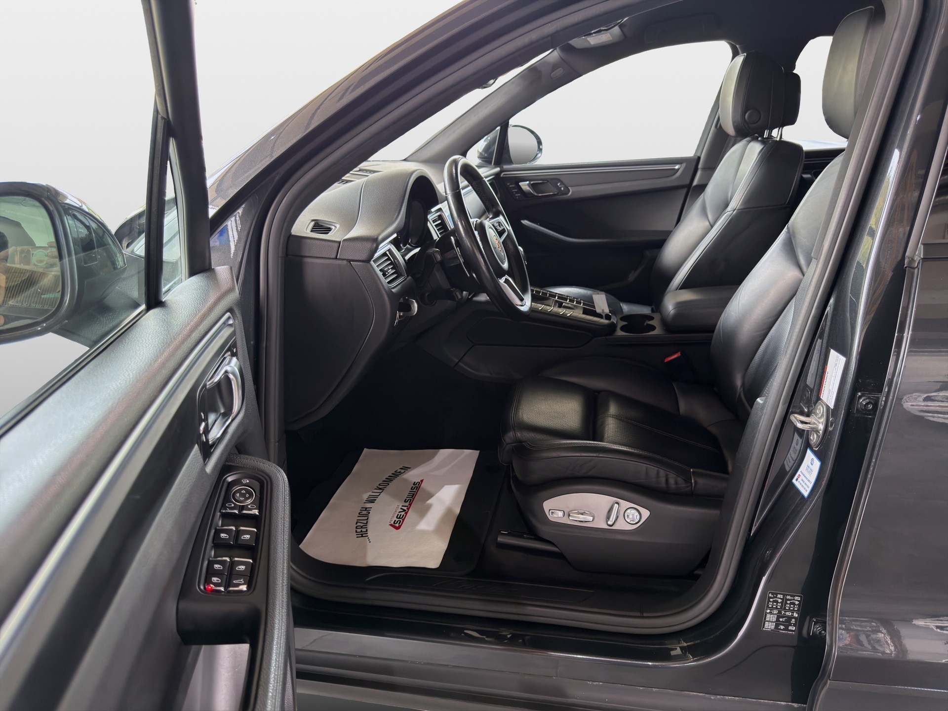 PORSCHE Macan PDK*Frisch ab MFK,1 Jahr oder 20'000km Garantie auf Motor und Getriebe*-image-6