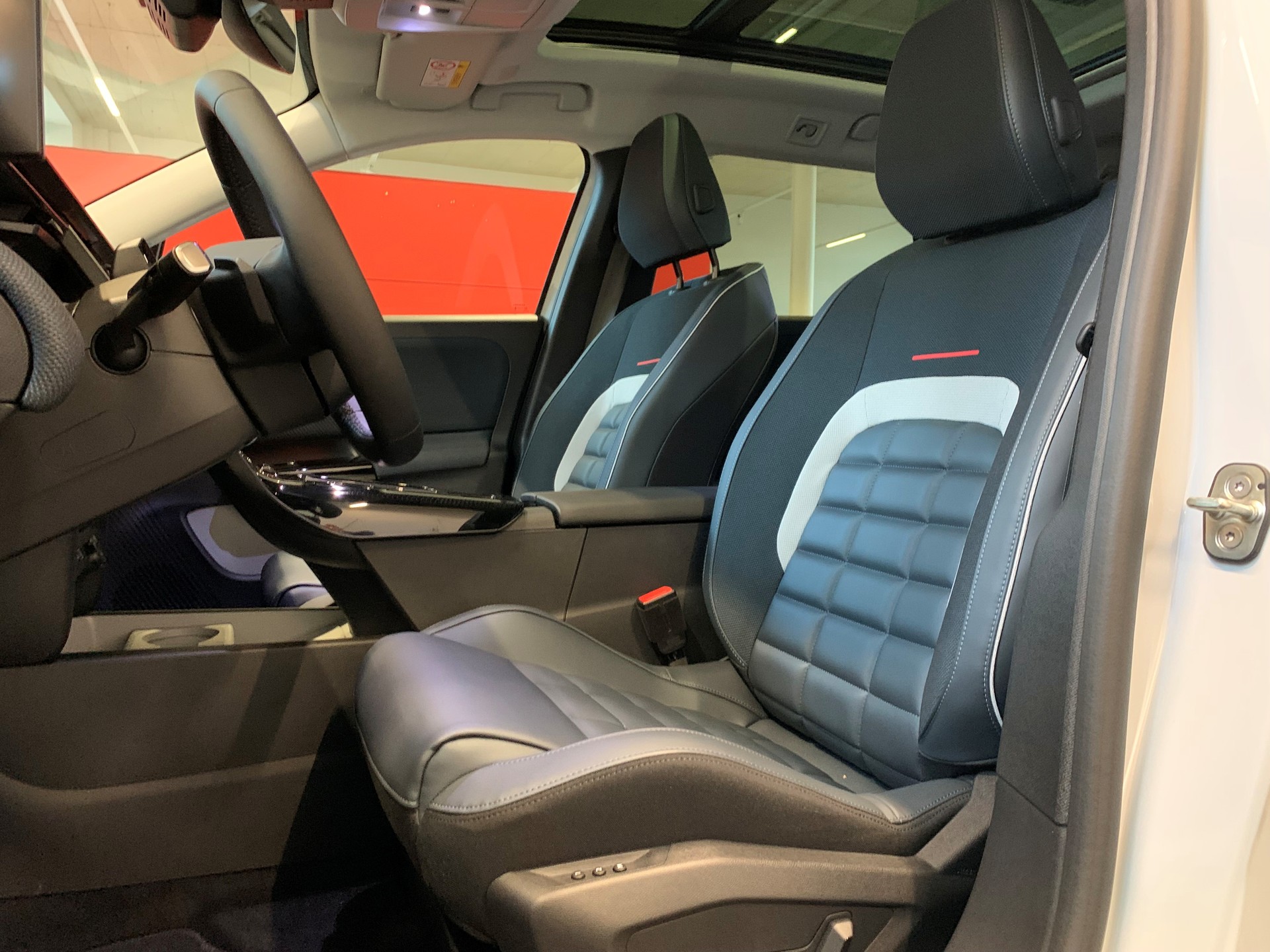 CITROEN C5 Aircross 1.2 HEV Max Automat-image-8