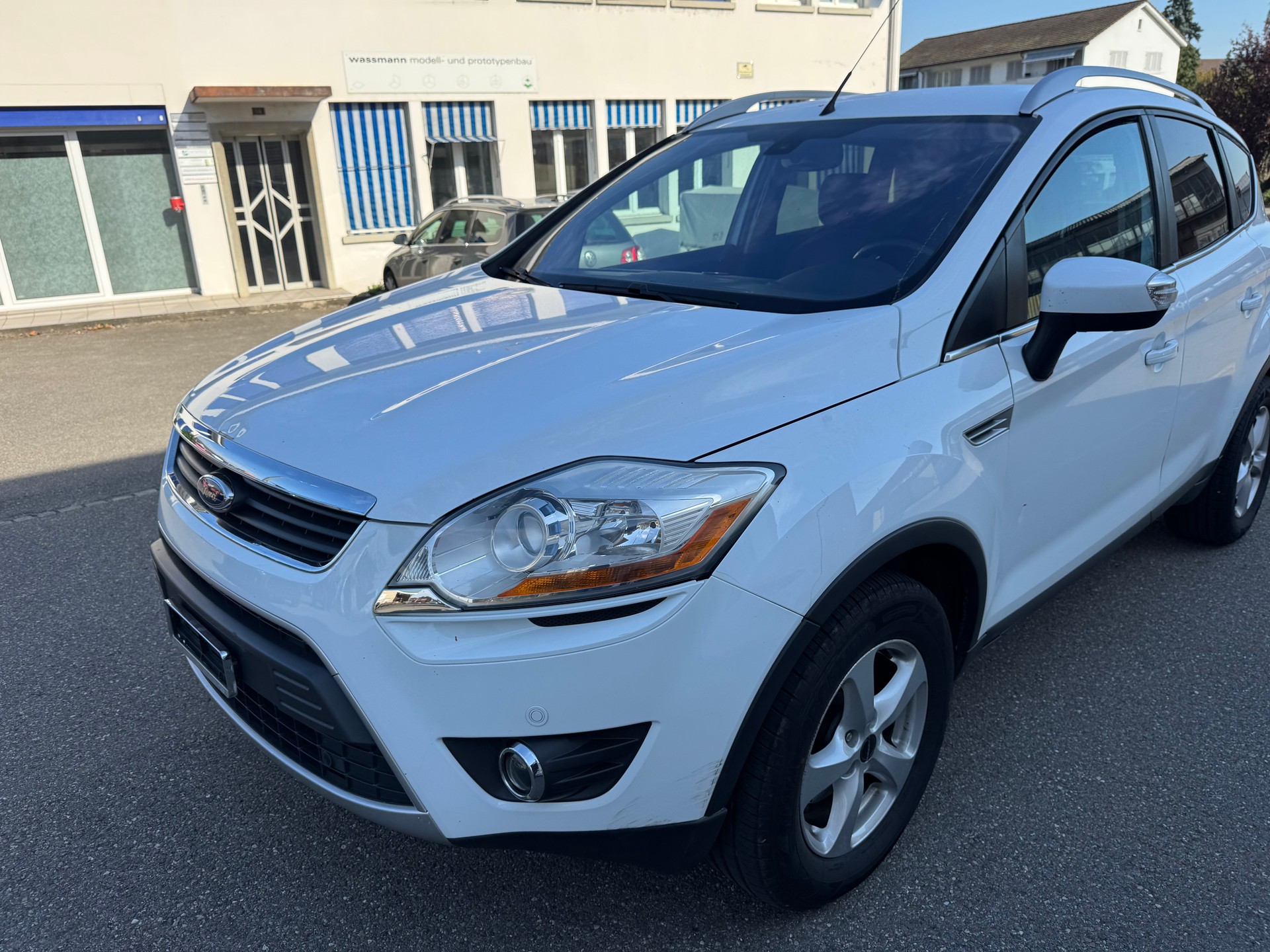 FORD Kuga 2.5 Turbo Titanium 4WD Automatic-image-8