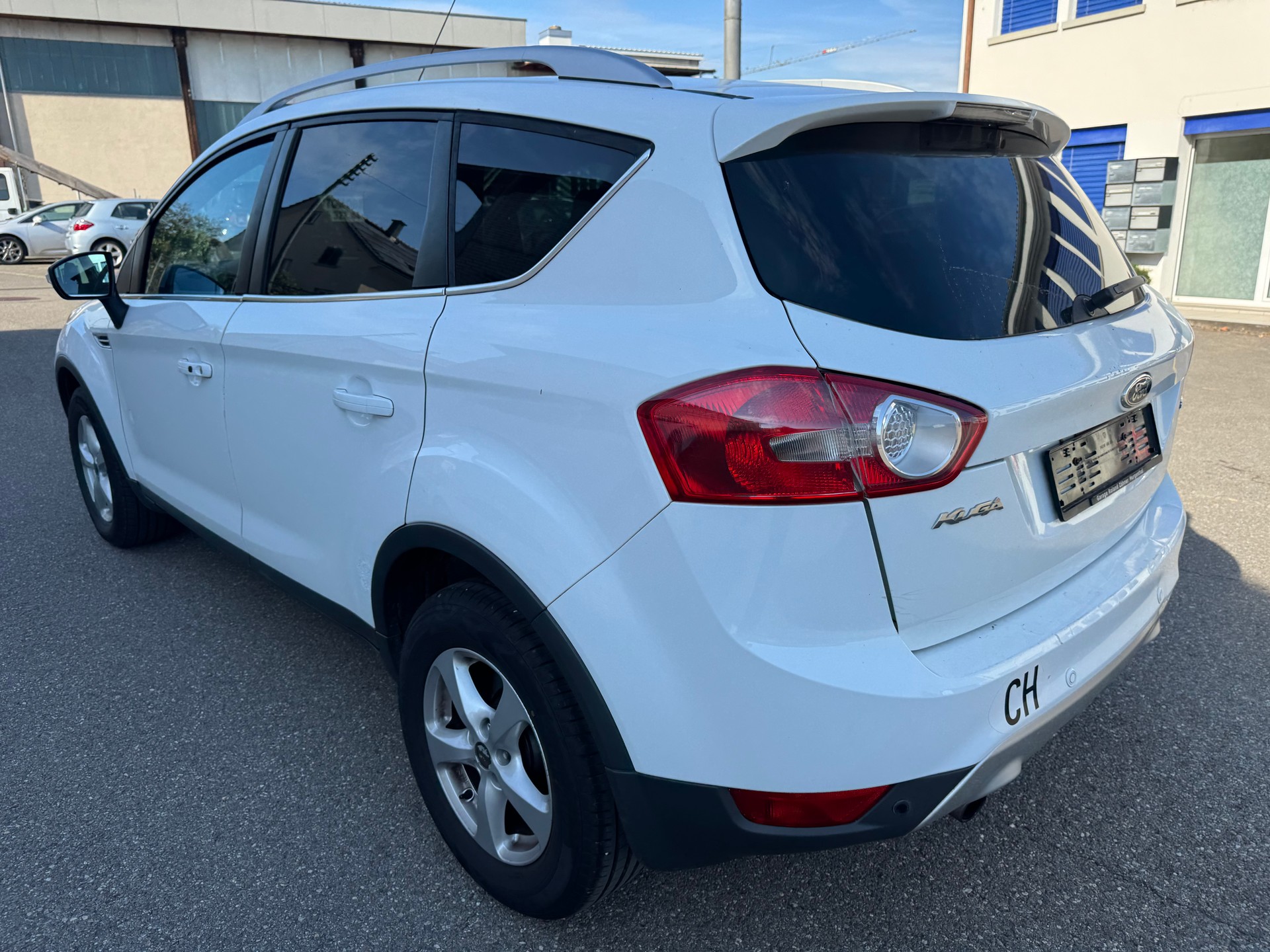 FORD Kuga 2.5 Turbo Titanium 4WD Automatic-image-6