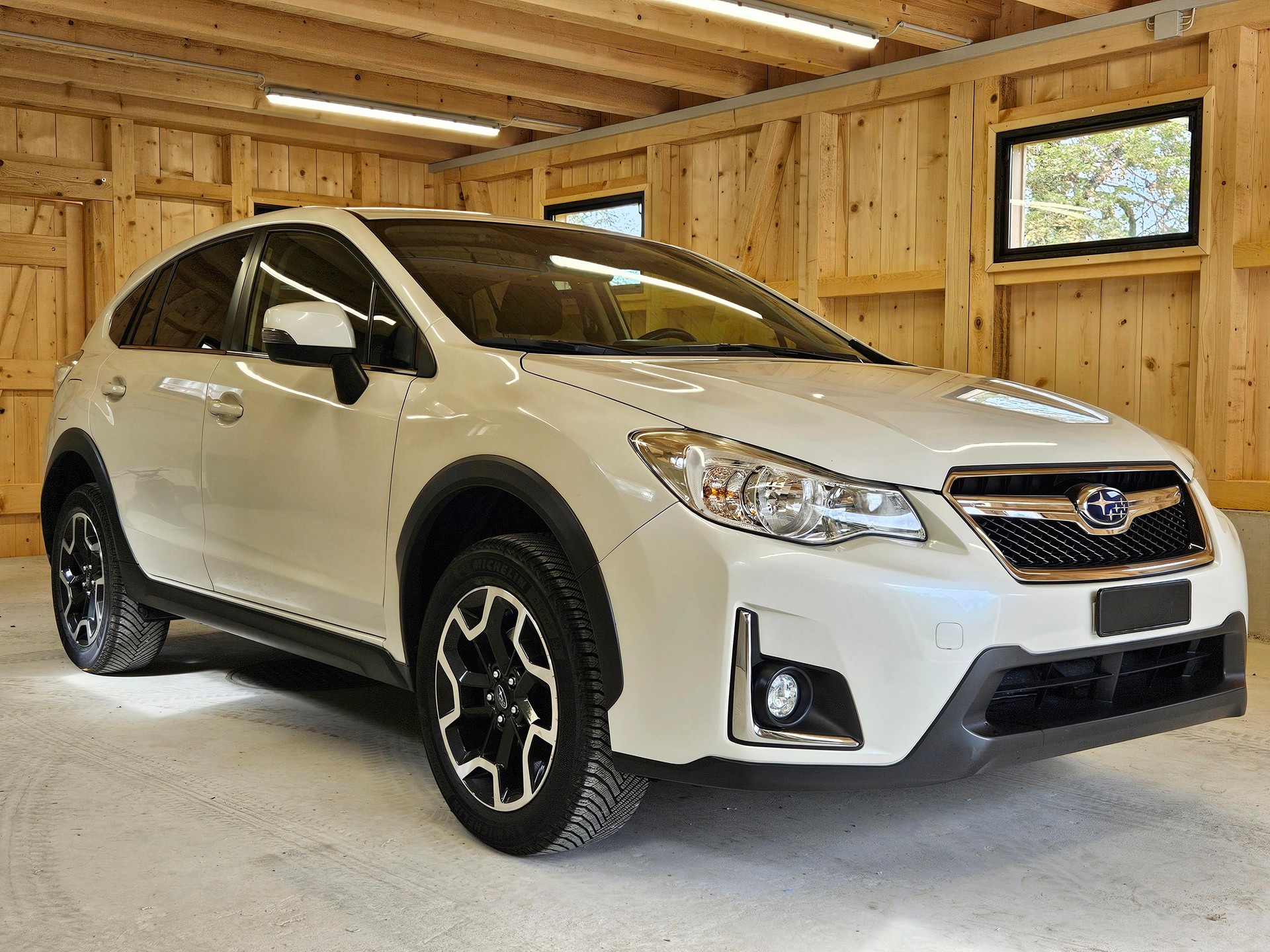 SUBARU 2.0i Swiss Two-image-1