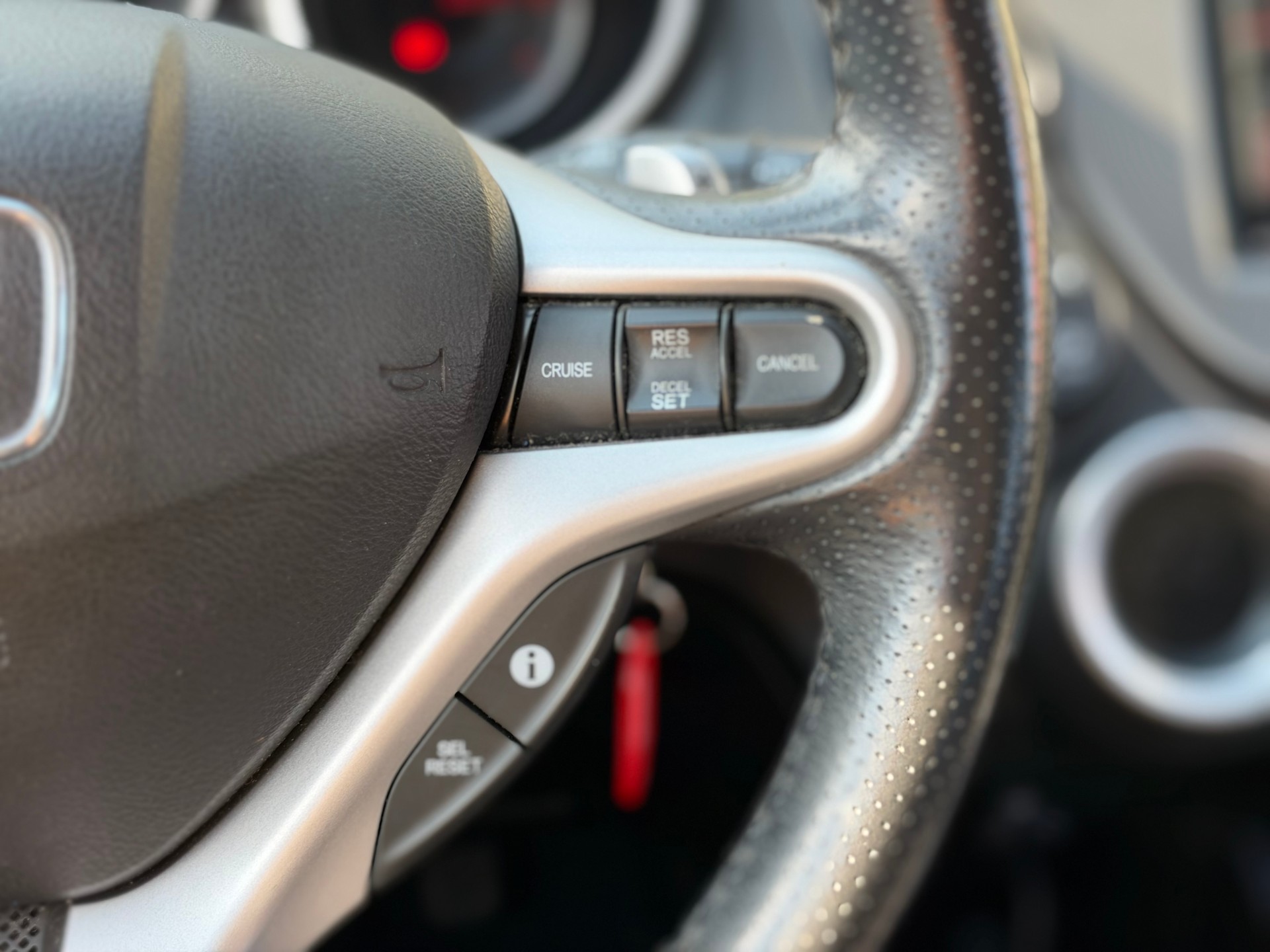 HONDA Jazz 1.4i Elegance i-Shift-image-13