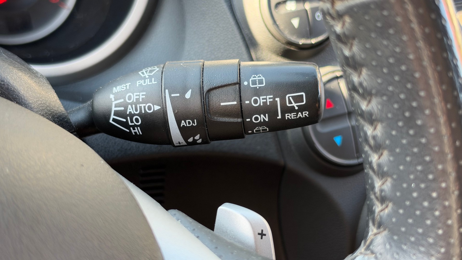 HONDA Jazz 1.4i Elegance i-Shift-image-15