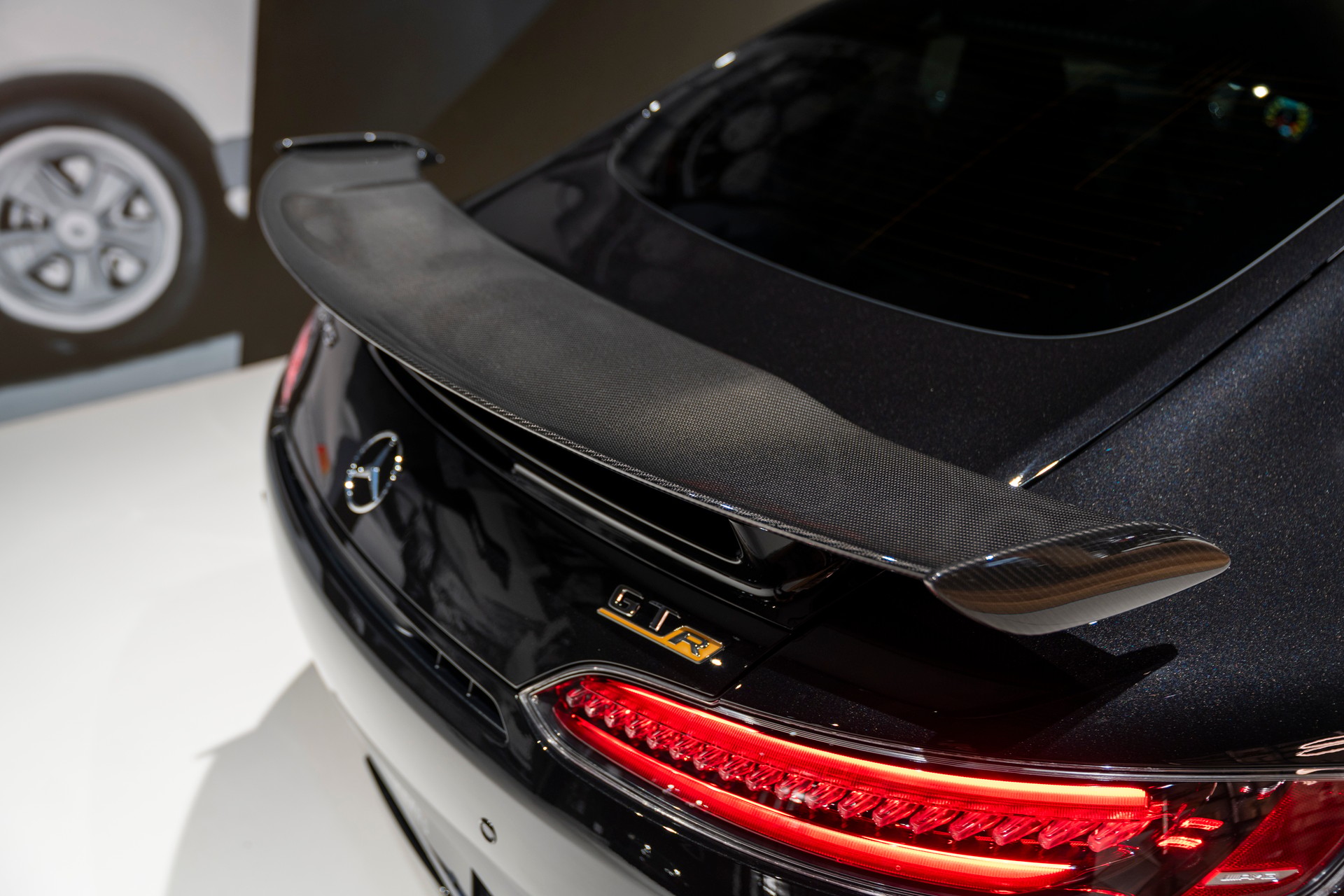 MERCEDES-BENZ AMG GT R Speedshift DCT-image-8