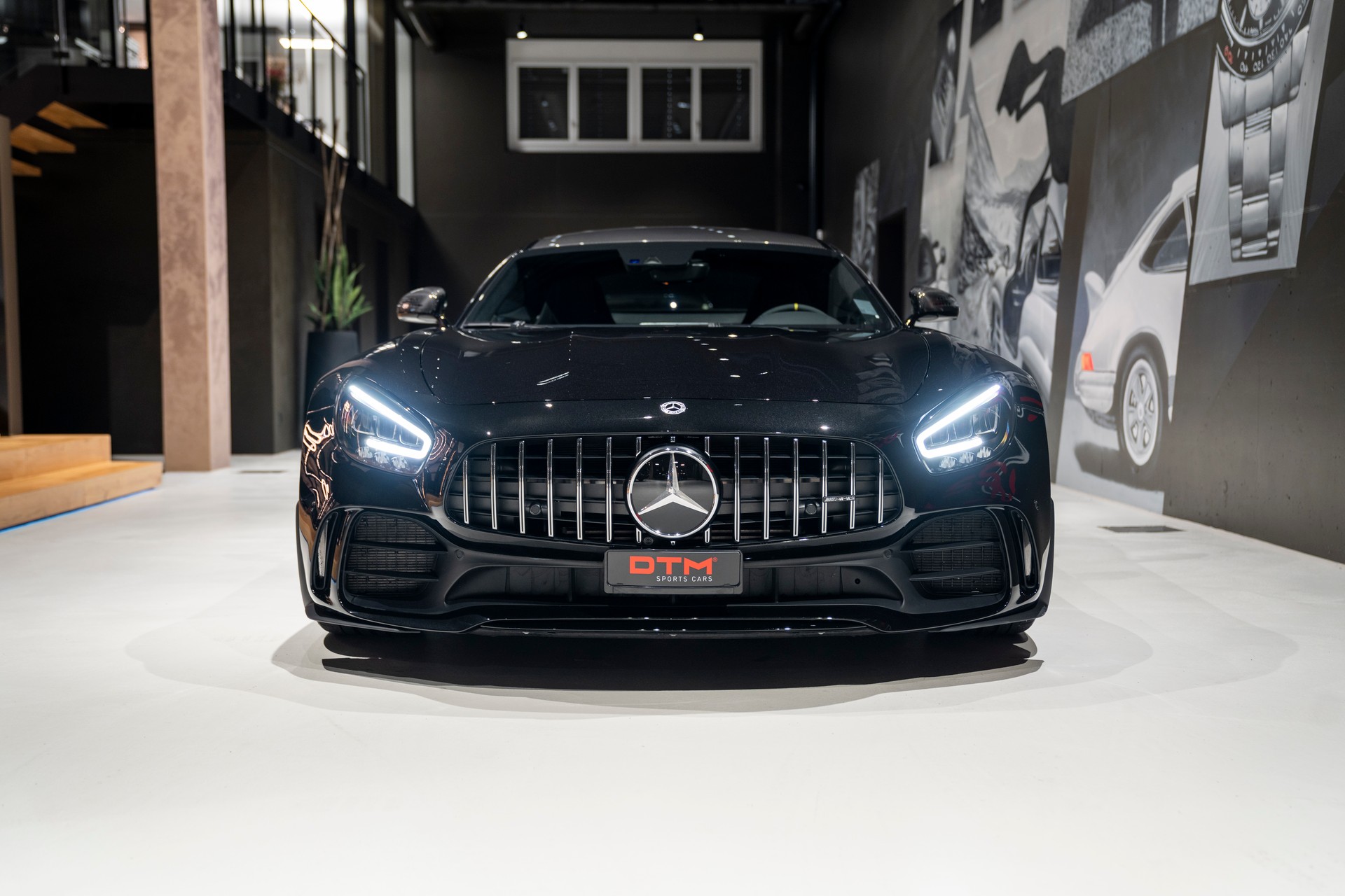 MERCEDES-BENZ AMG GT R Speedshift DCT-image-1
