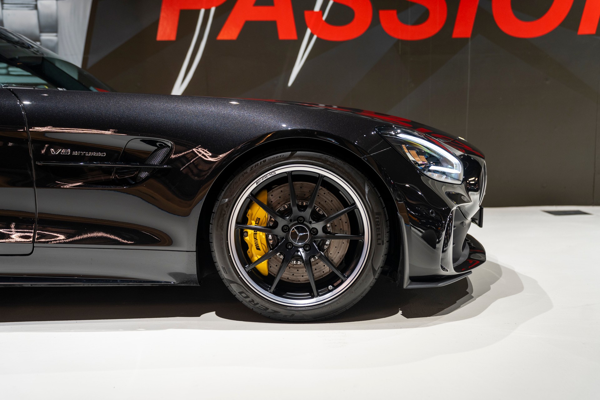 MERCEDES-BENZ AMG GT R Speedshift DCT-image-5