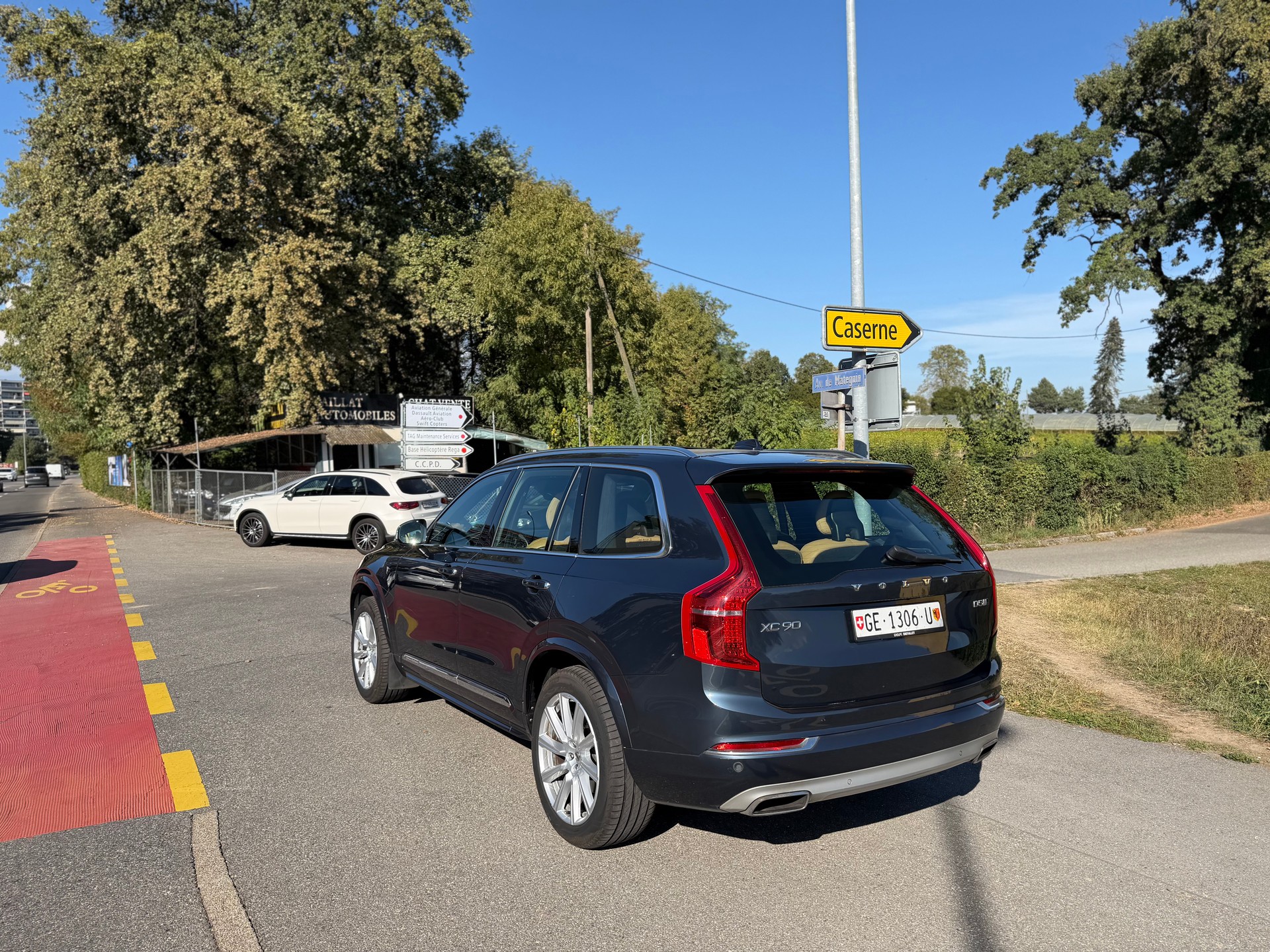 VOLVO XC90 D5 AWD Momentum Geartronic-image-6