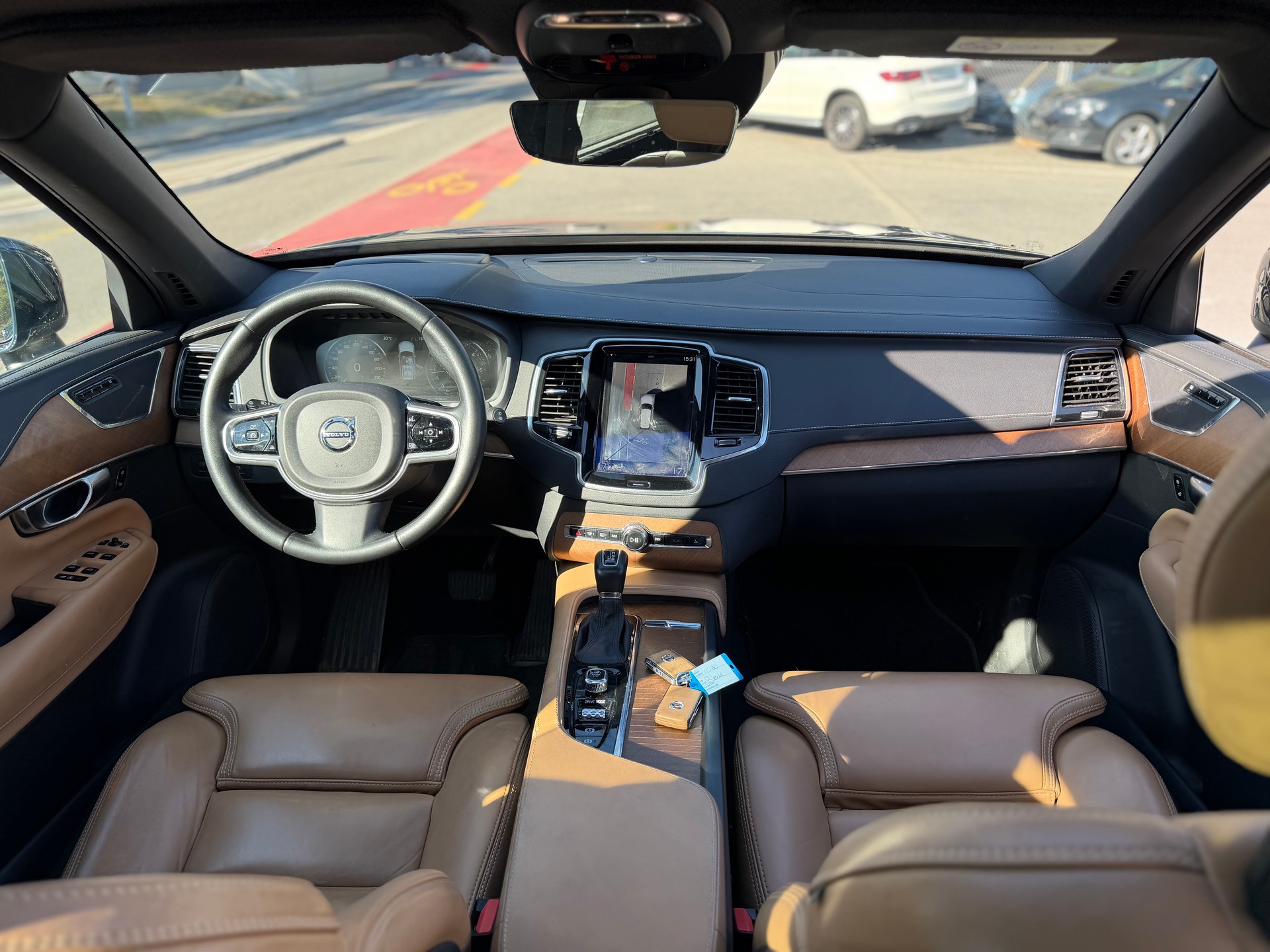 VOLVO XC90 D5 AWD Momentum Geartronic-image-9