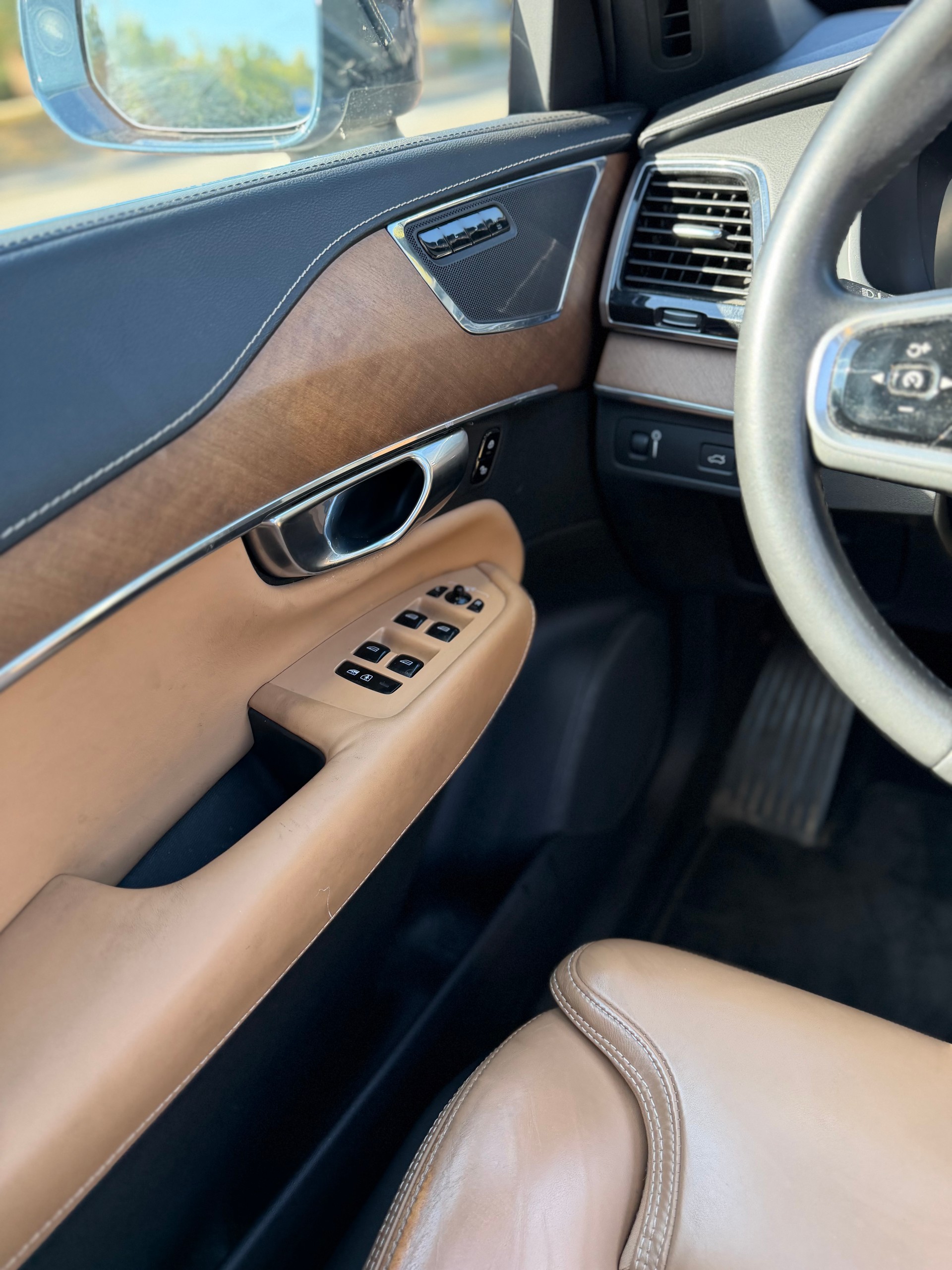 VOLVO XC90 D5 AWD Momentum Geartronic-image-14