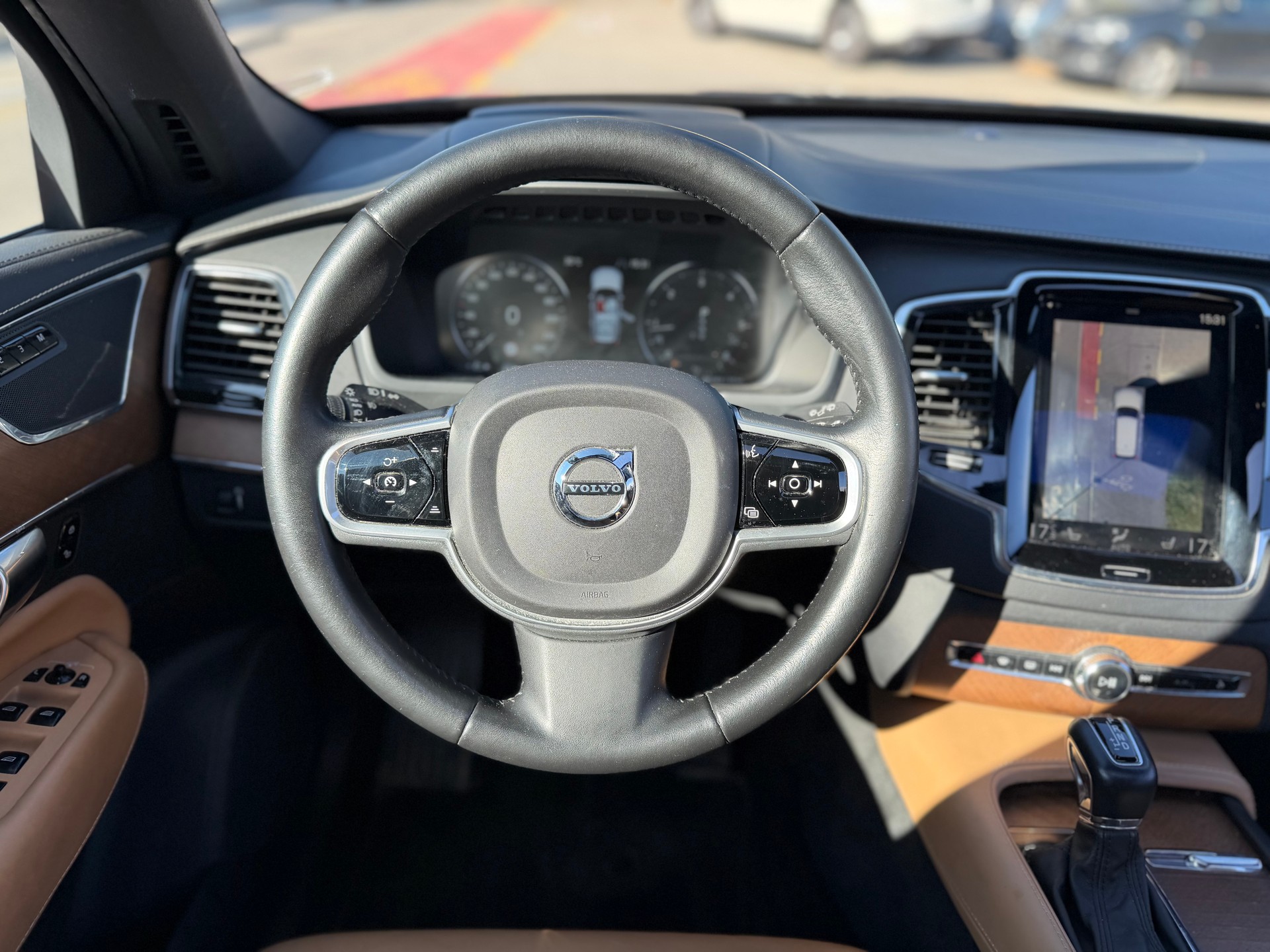 VOLVO XC90 D5 AWD Momentum Geartronic-image-10