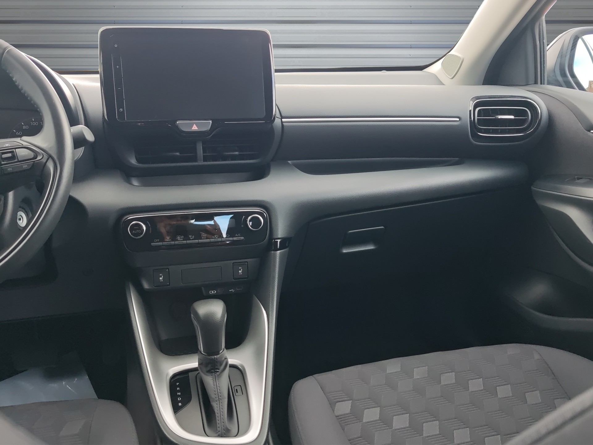 MAZDA 2 Hybrid Centre-line-image-11
