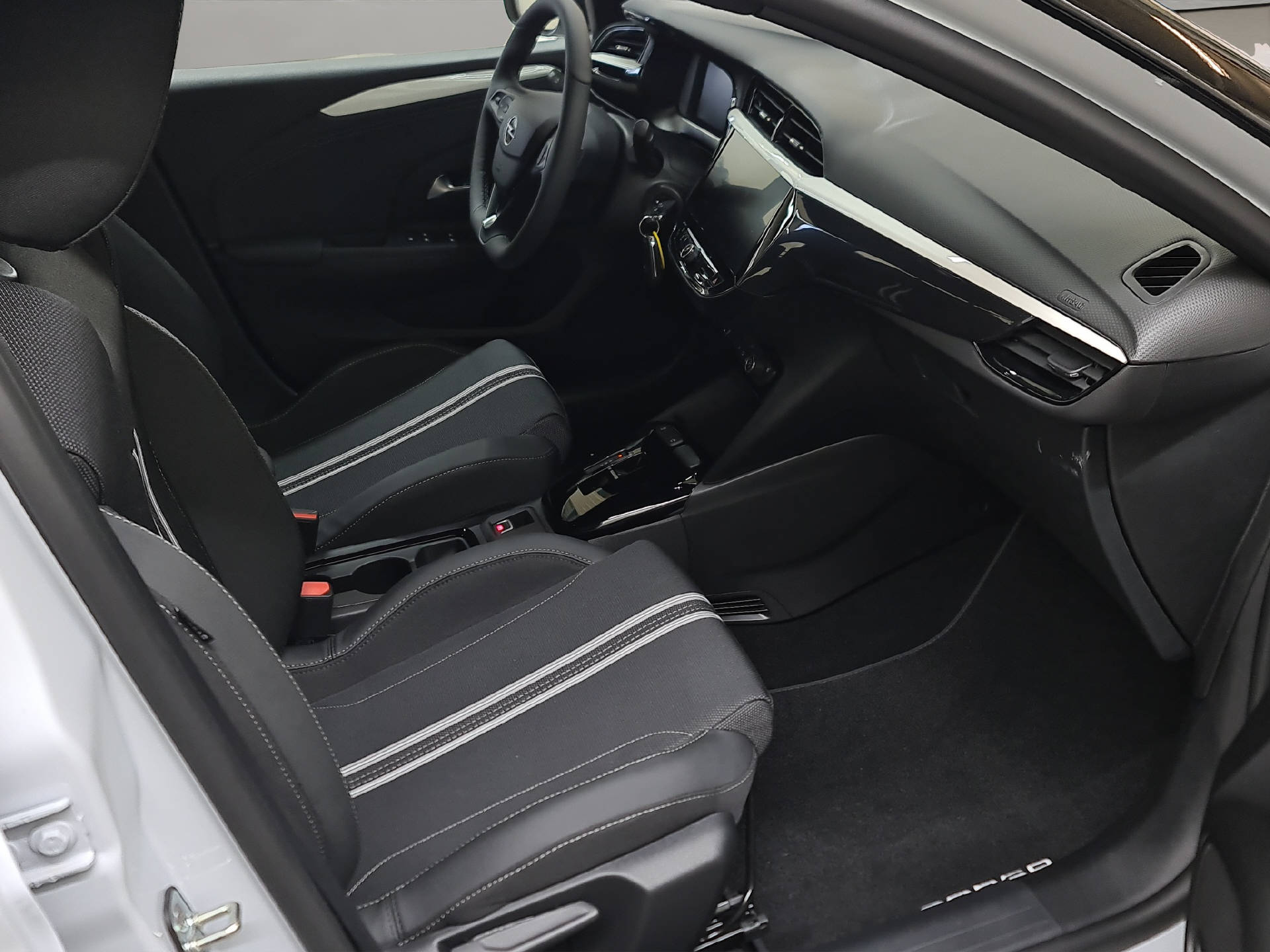 OPEL Corsa 1.2 T Hybrid Viva-image-10