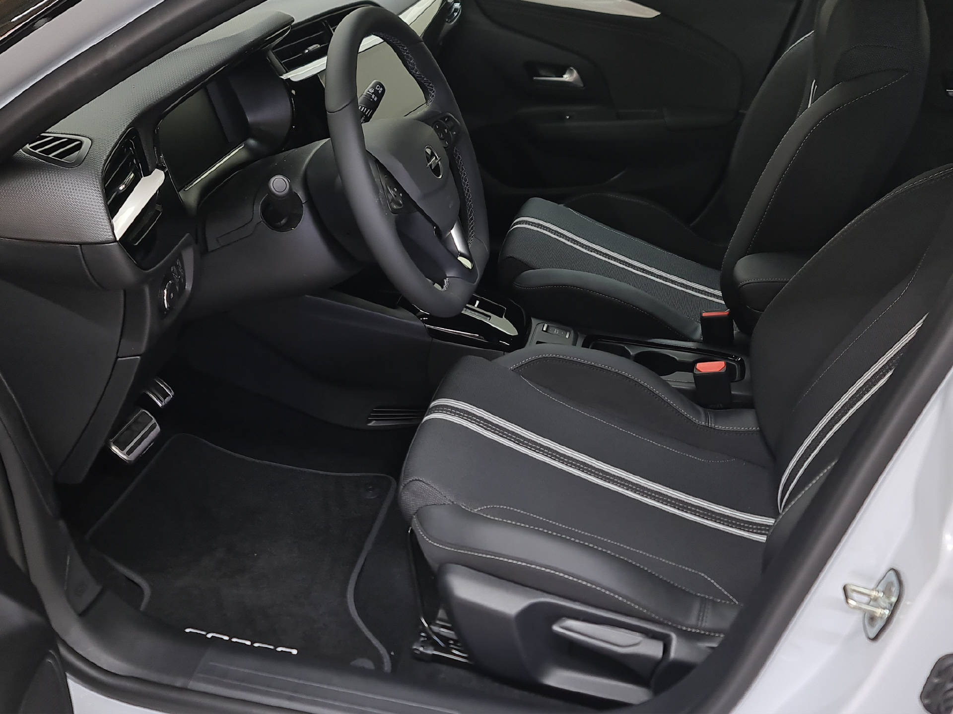 OPEL Corsa 1.2 T Hybrid Viva-image-5