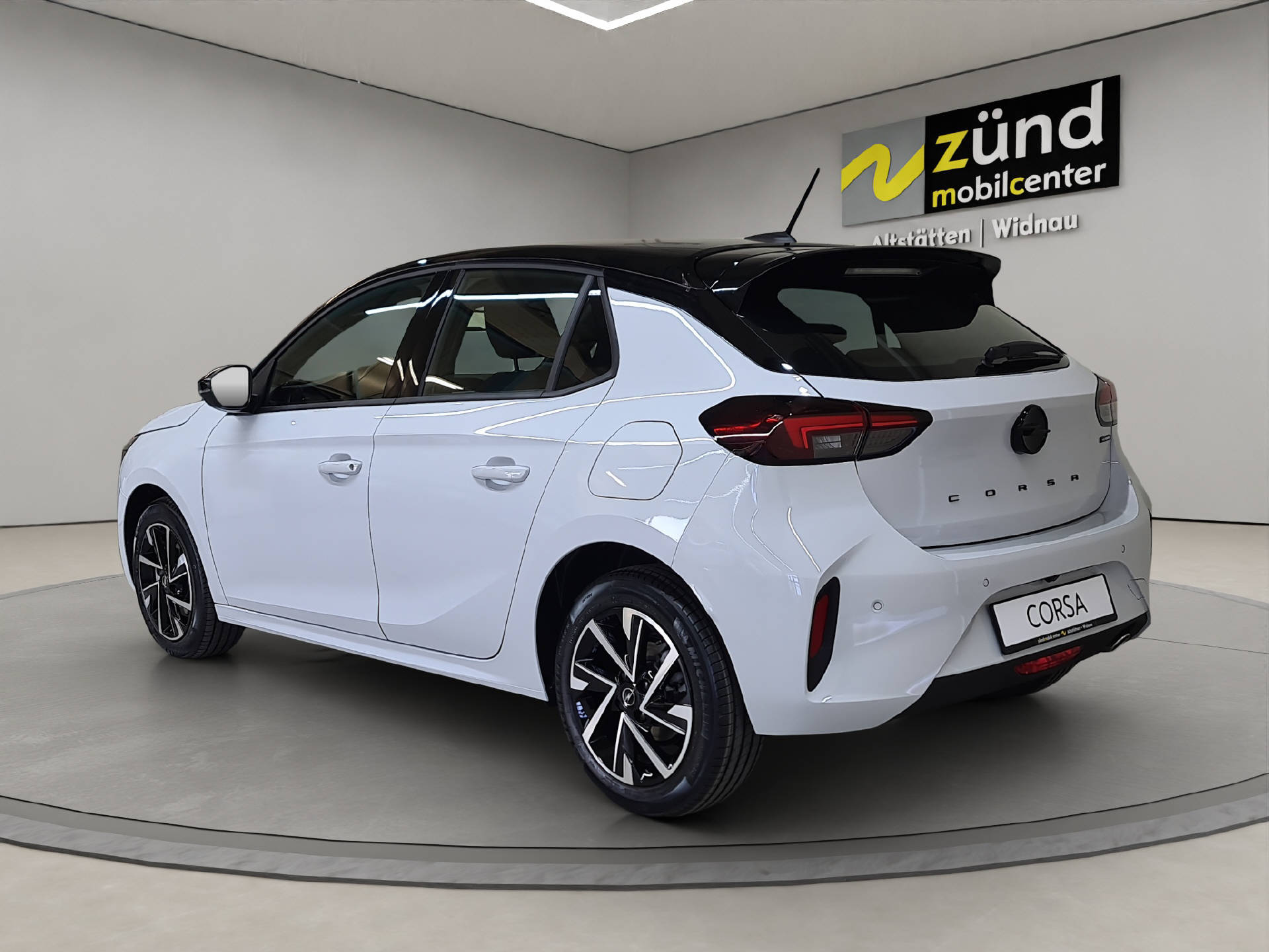OPEL Corsa 1.2 T Hybrid Viva-image-2