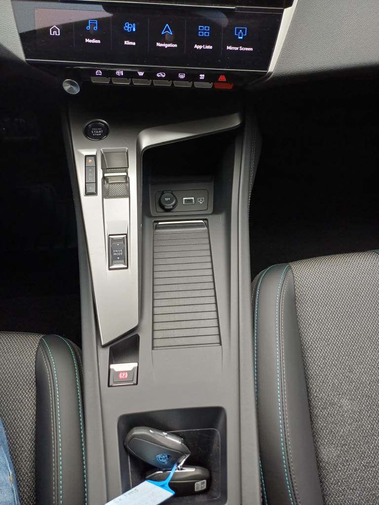PEUGEOT 308 SW e-Allure-image-7
