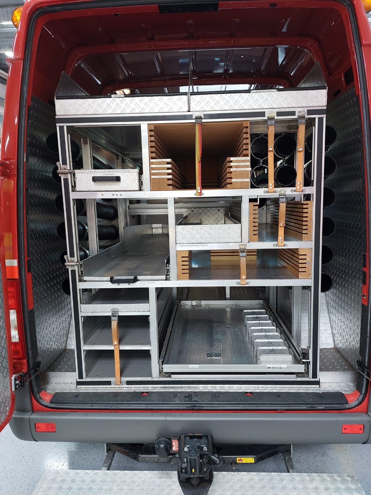 MERCEDES-BENZ Sprinter-image-8