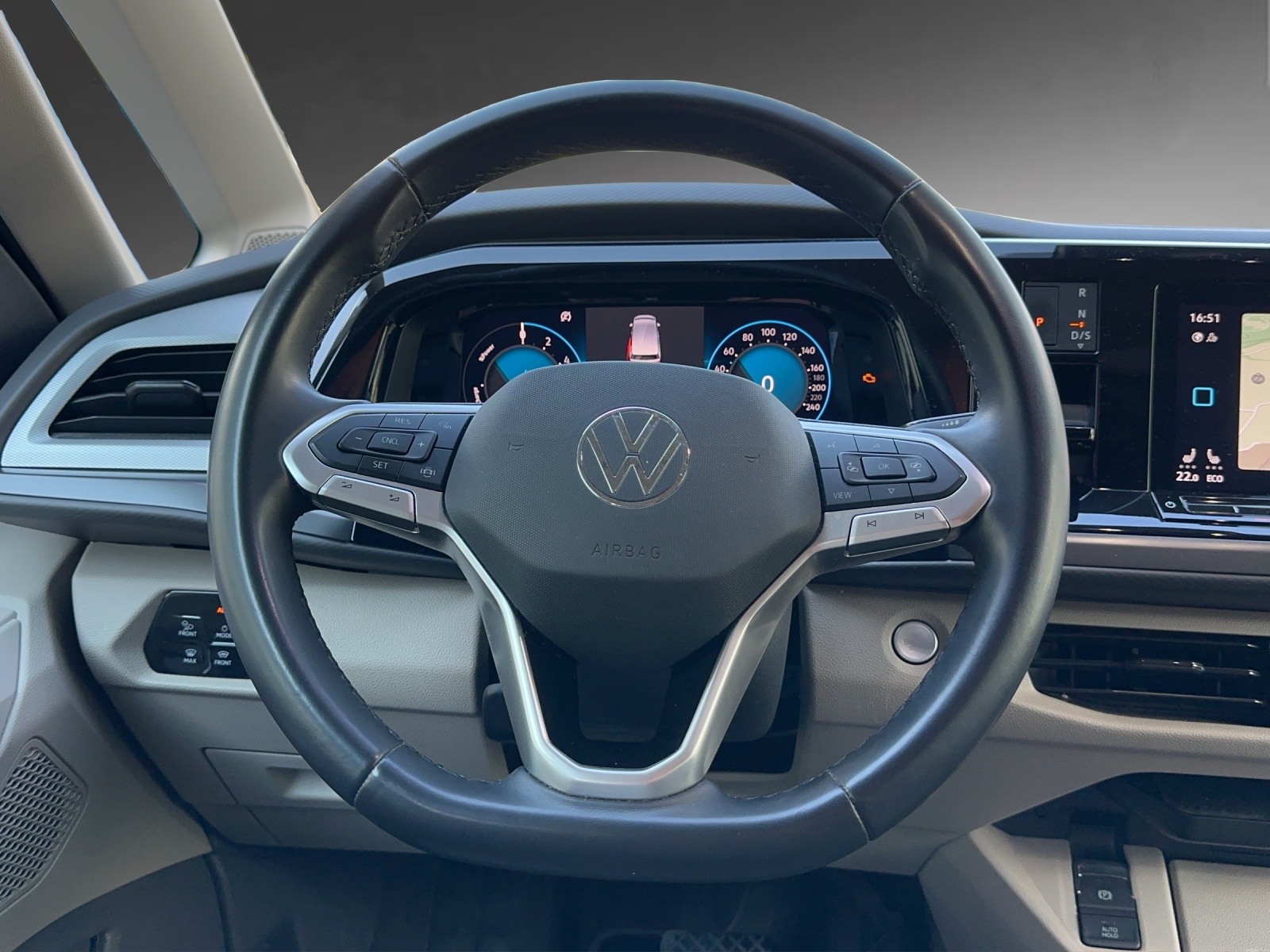 VW MULTIVAN Multivan 1.4 eHybrid Liberty DSG-image-8